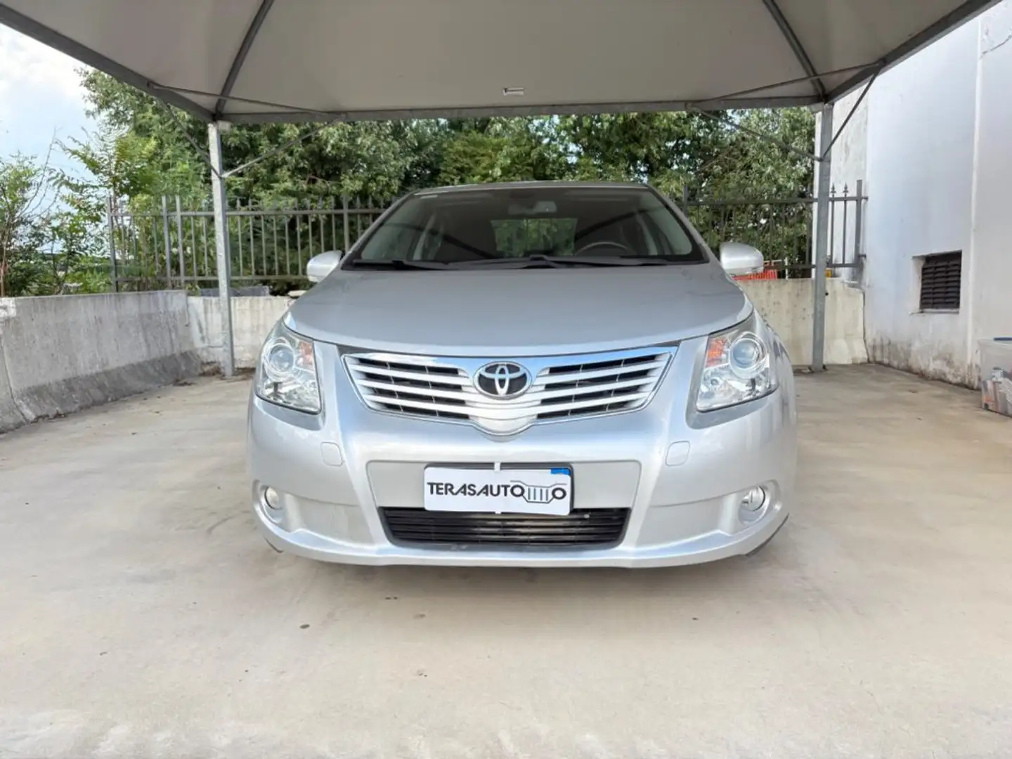 Toyota Avensis 2.0 D-4D KM E MOTORE ORIGINALI TAGLIANDI CERTIFICA Argento - 2