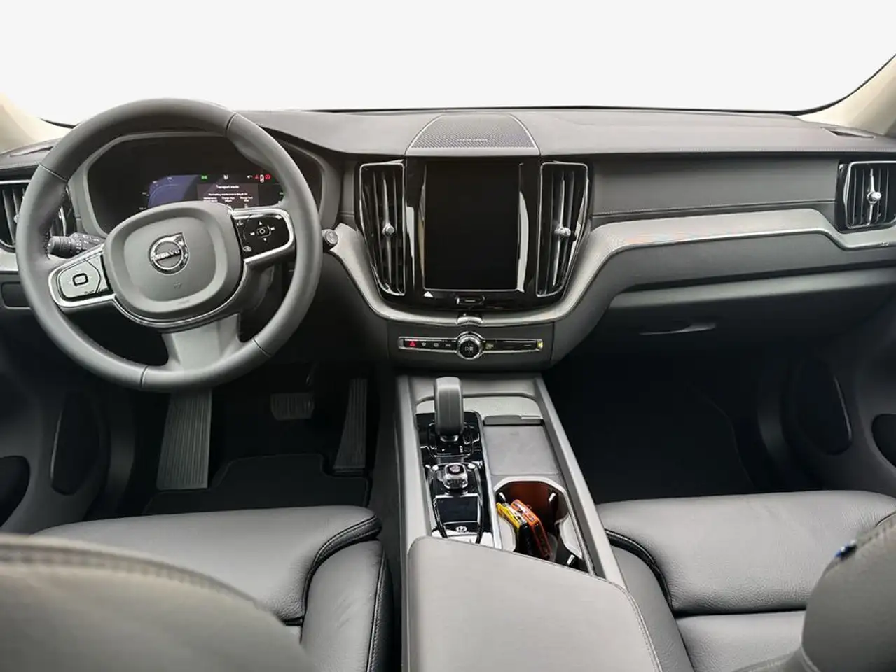 Volvo XC60 2025 — фото 10