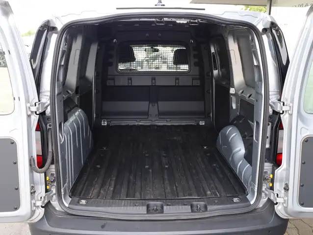 Volkswagen Caddy Maxi view 12