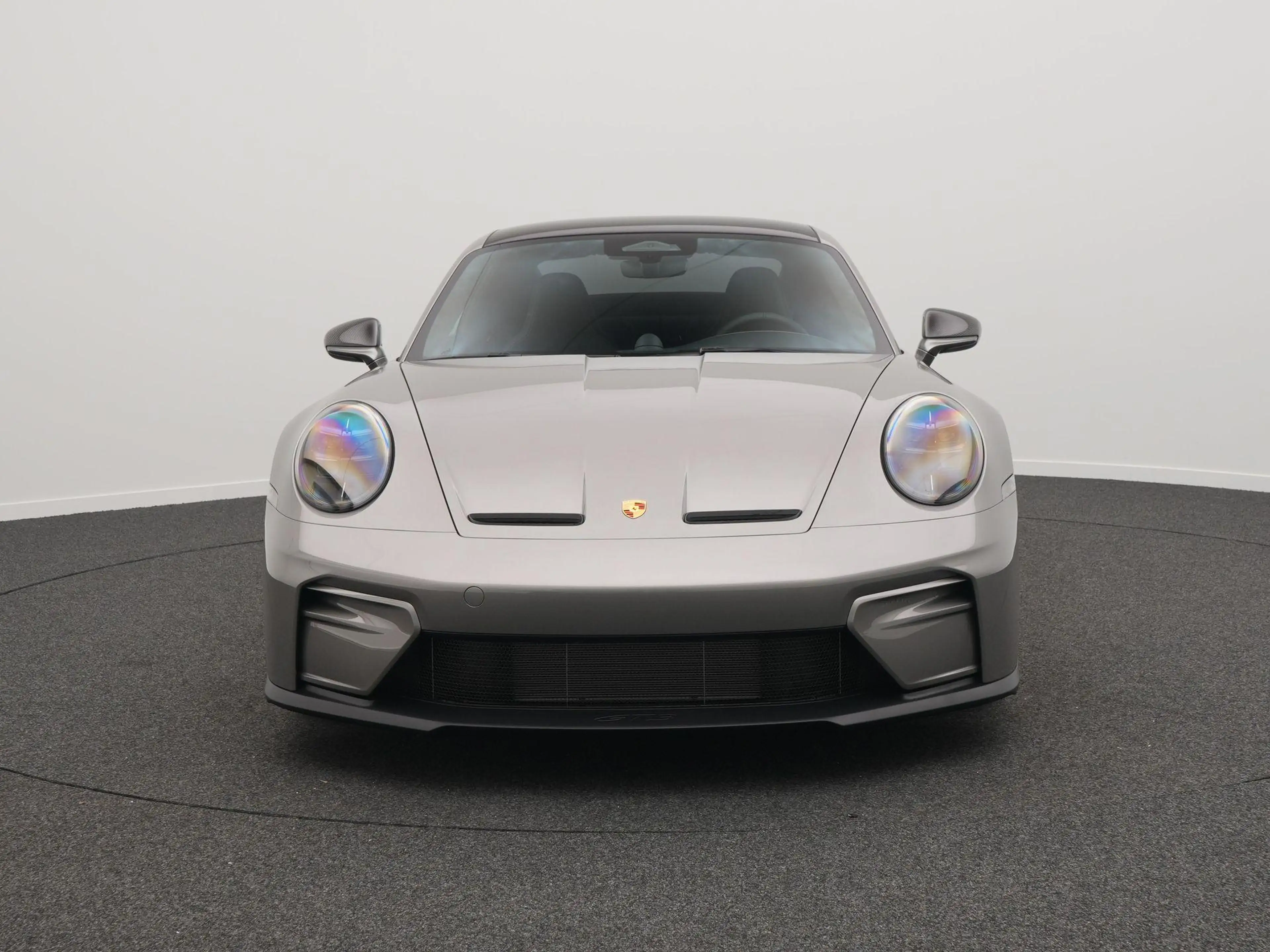 Porsche 992 GT3 Touring — photo 8
