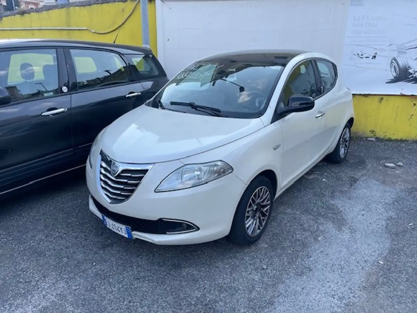 Lancia Ypsilon Ypsilon 1.3 mjt Gold s - 1