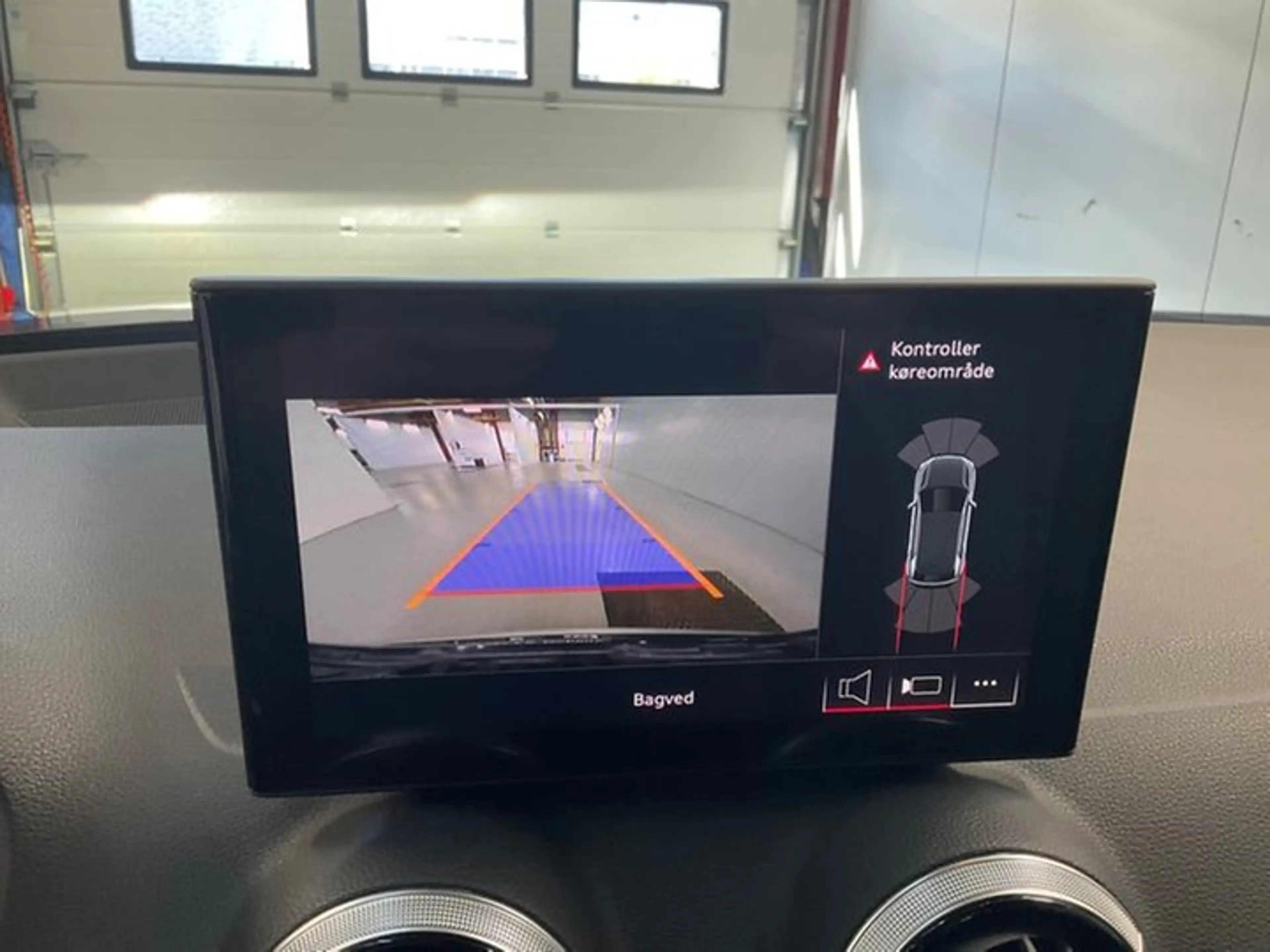 Audi Q2 35 TFSI S Tronic S LINE NAVI MATRIX-LED KAMERA ... — photo 4