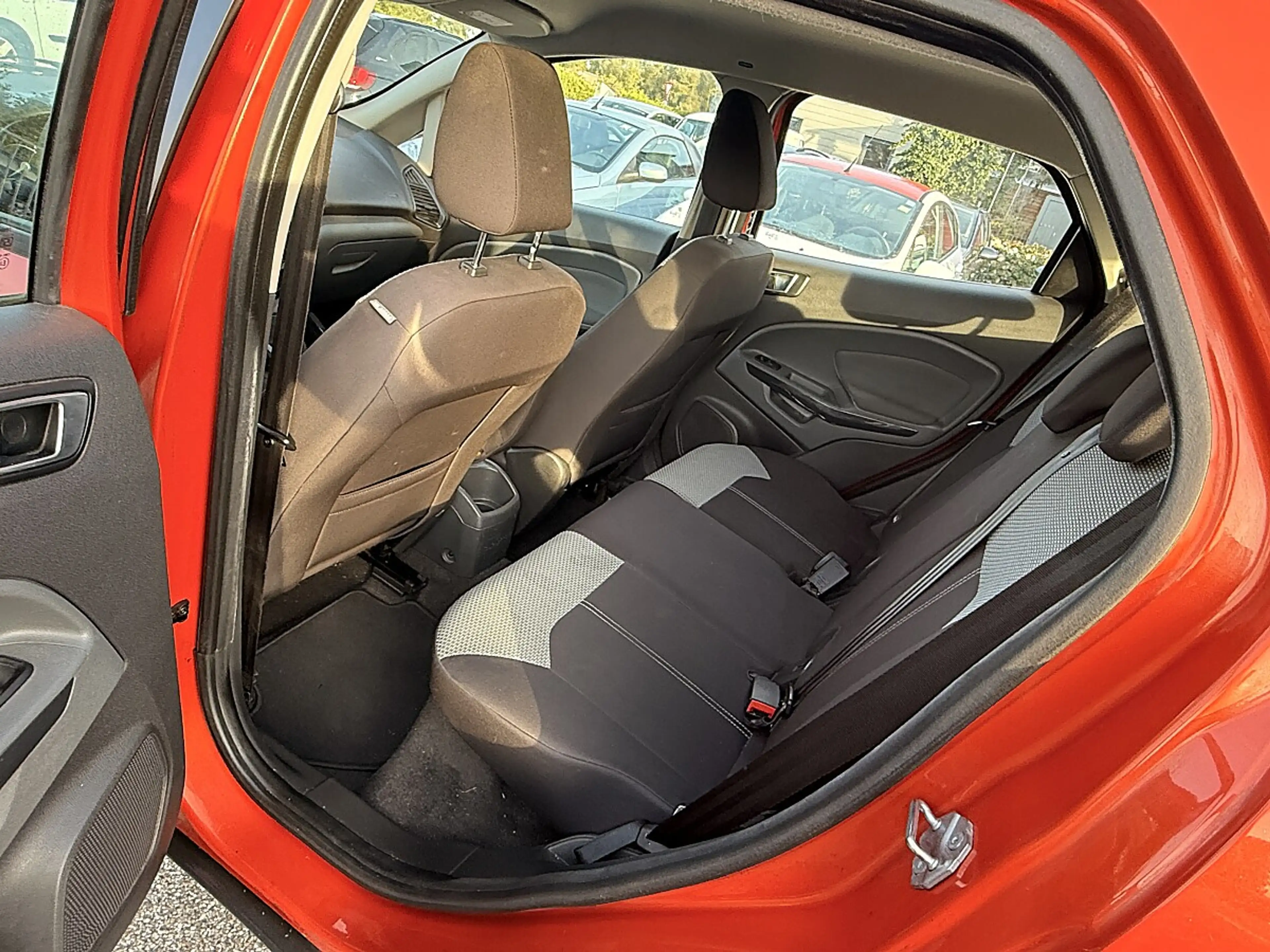 Ford EcoSport 1,5 TDCi Titanium — photo 10