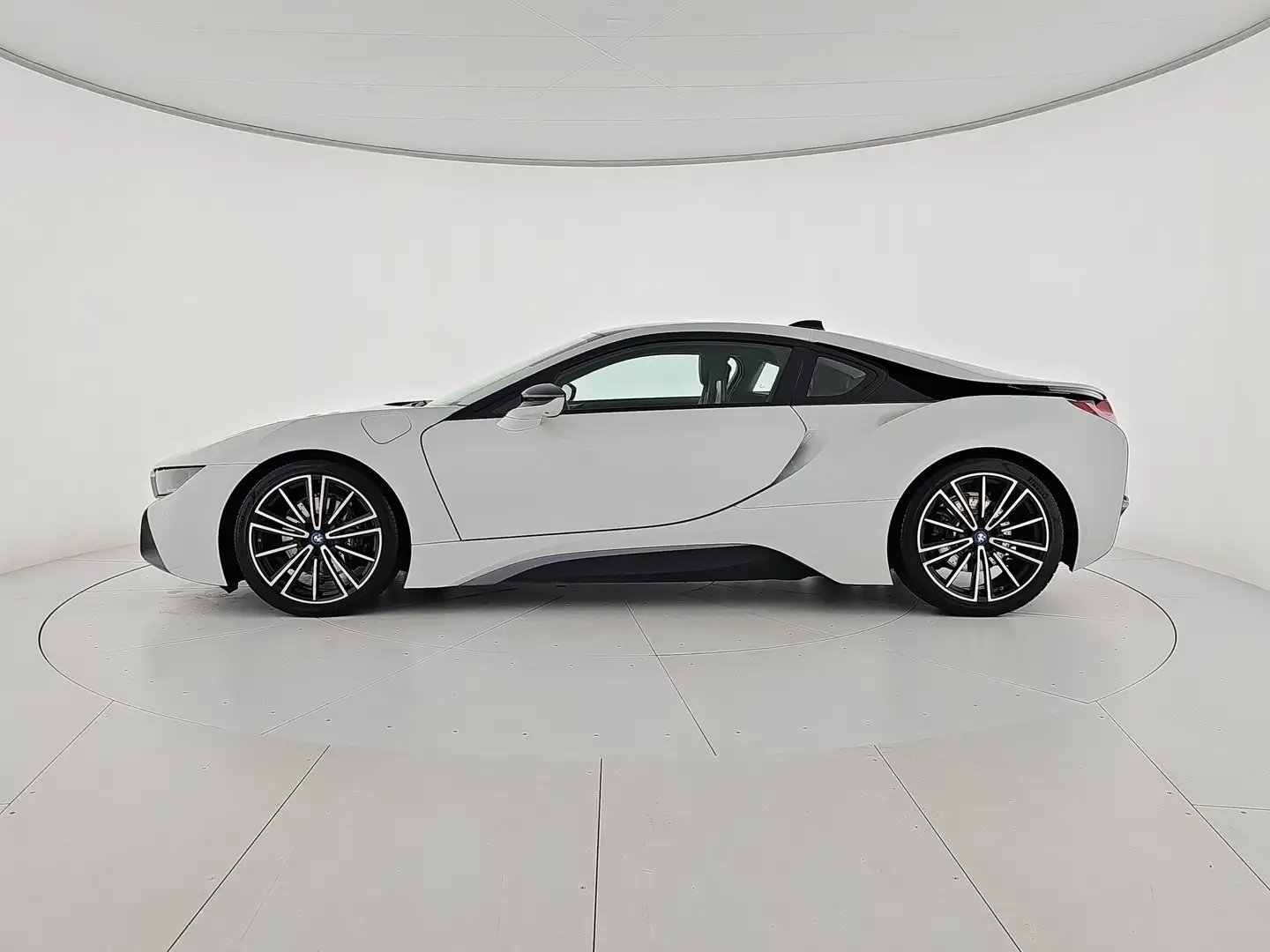 BMW i8 i8 Coupe Ufficiale BMW Italia unica coupè 2020 Beyaz - 2
