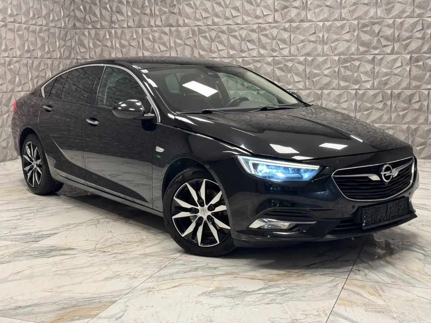 Opel Insignia B Grand Sport Innovation *** VOLLLL *** Schwarz - 1