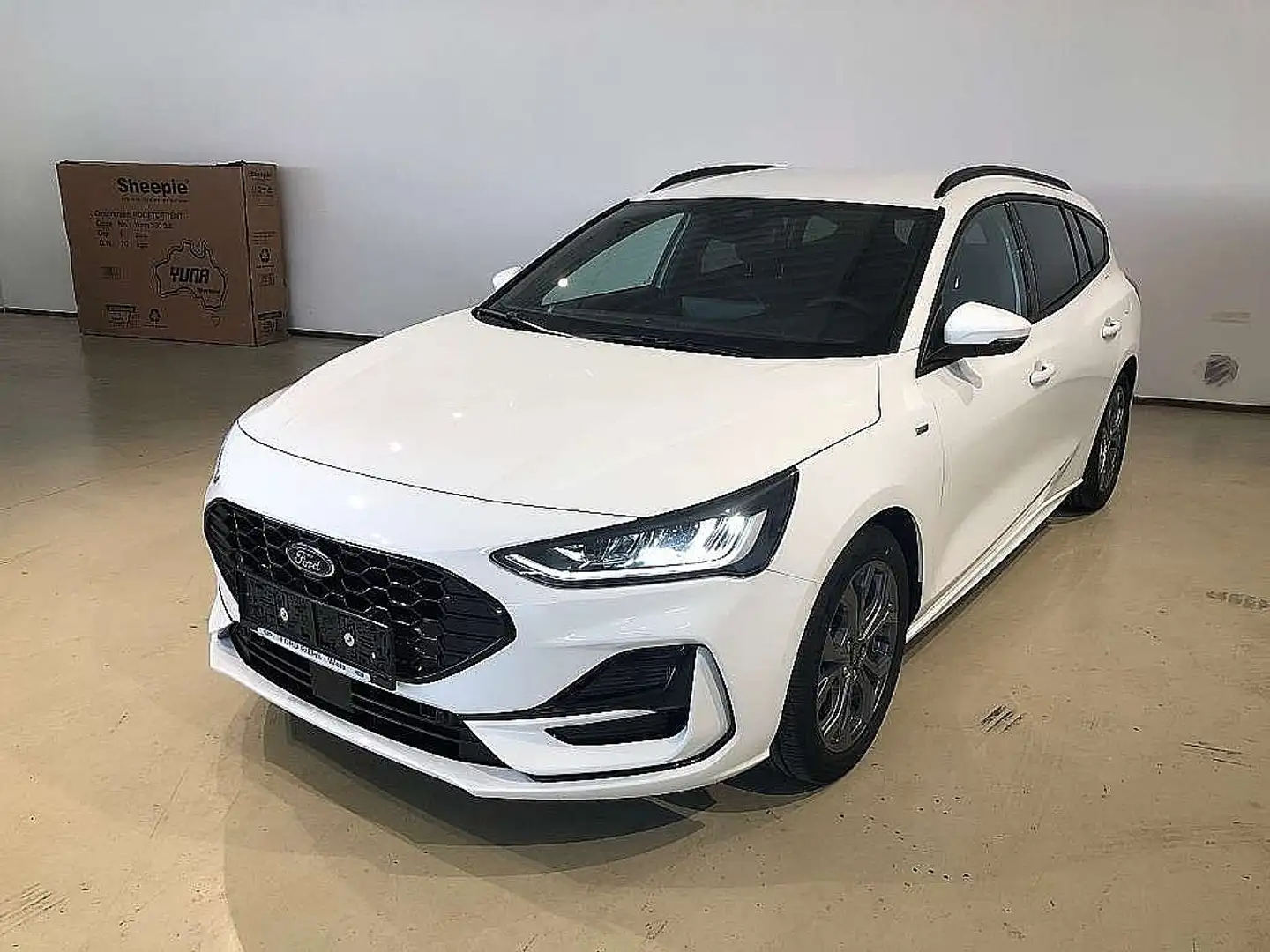 Ford Focus Turnier 1,0 EcoBoost Hybrid ST-Line Aut. Weiß - 2