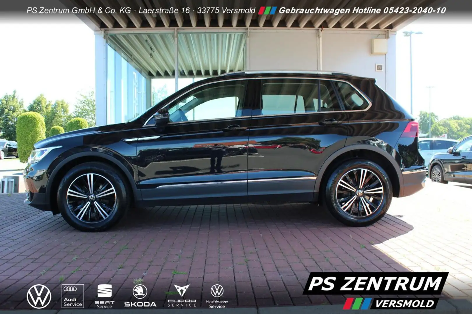 Volkswagen Tiguan 2.0 TDI Elegance AHK PANO CAM MATRIX Navi Schwarz - 2