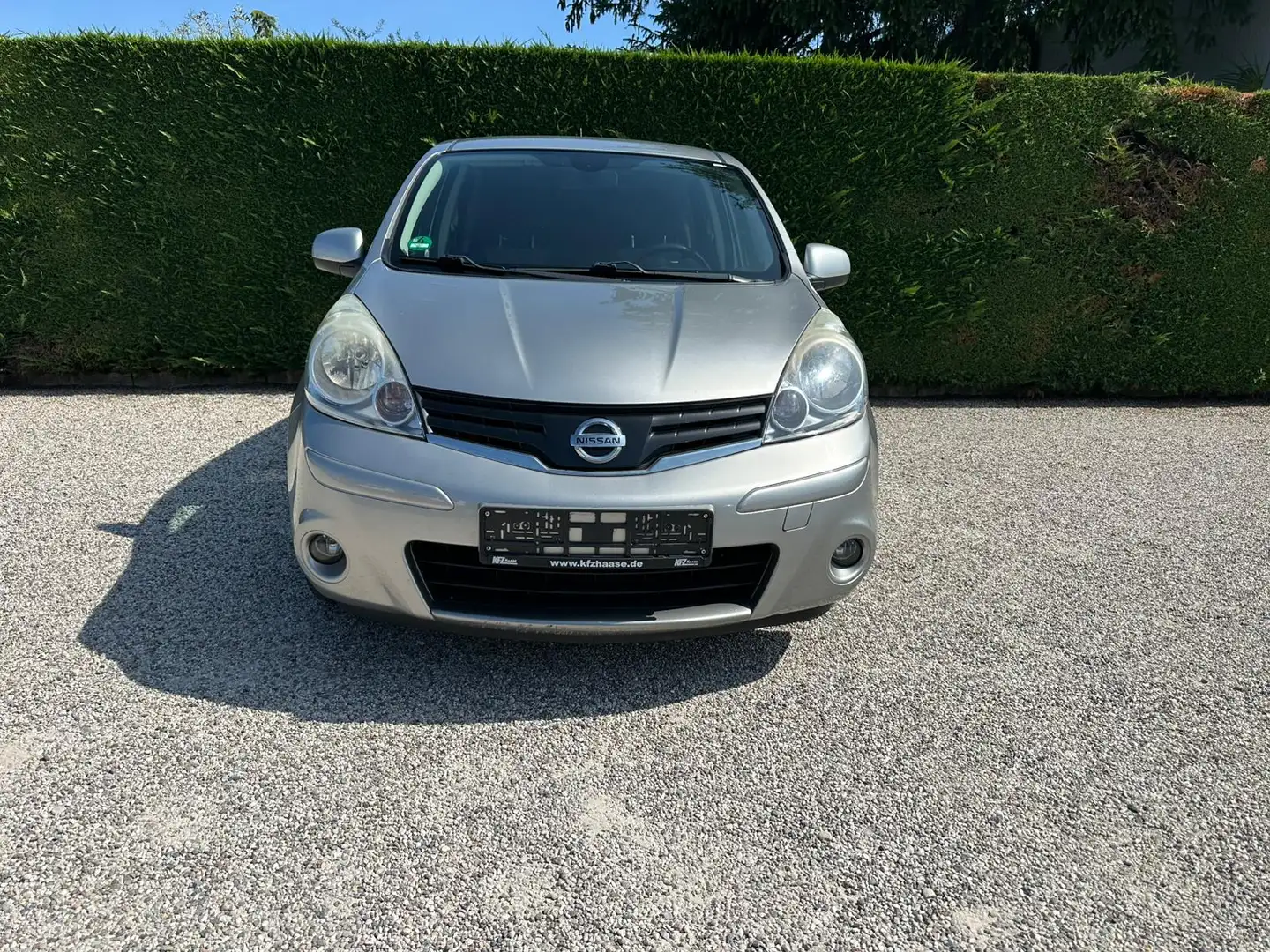 Nissan Note Note 1.4 Grau - 2