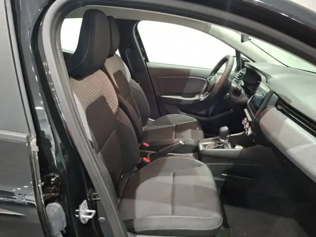 Renault Clio view 7