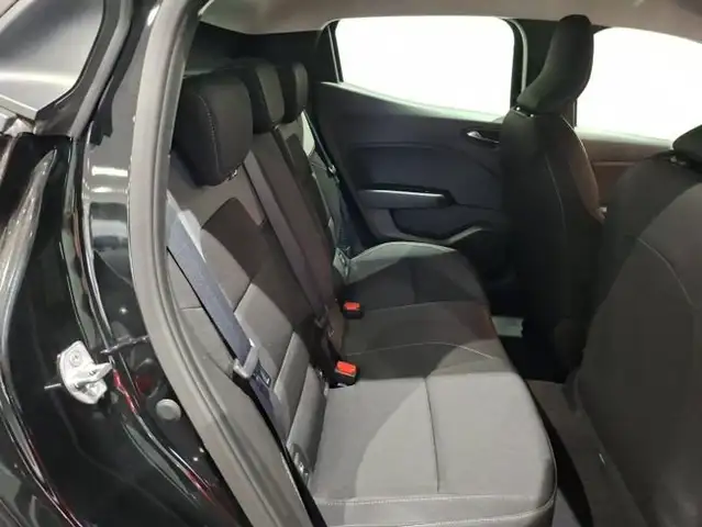 Renault Clio view 8