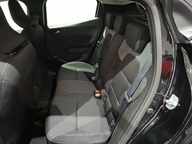 Renault Clio view 11