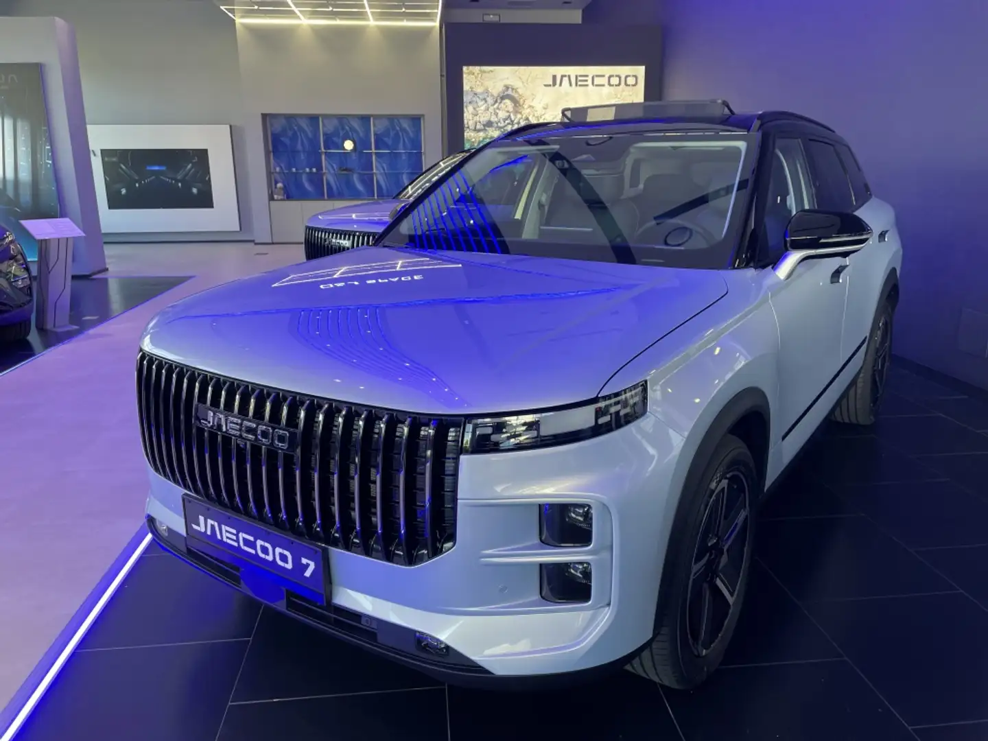 Jaecoo J7 1.6 Exclusive 4x4 Srebrny - 1
