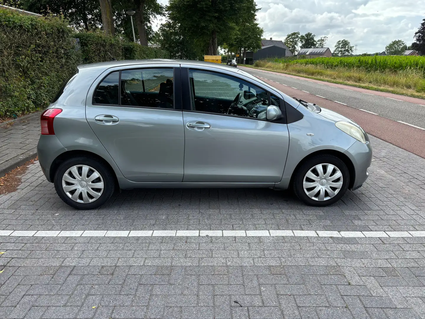 Toyota Yaris Yaris 1.3 VVTi Sol Argent - 2