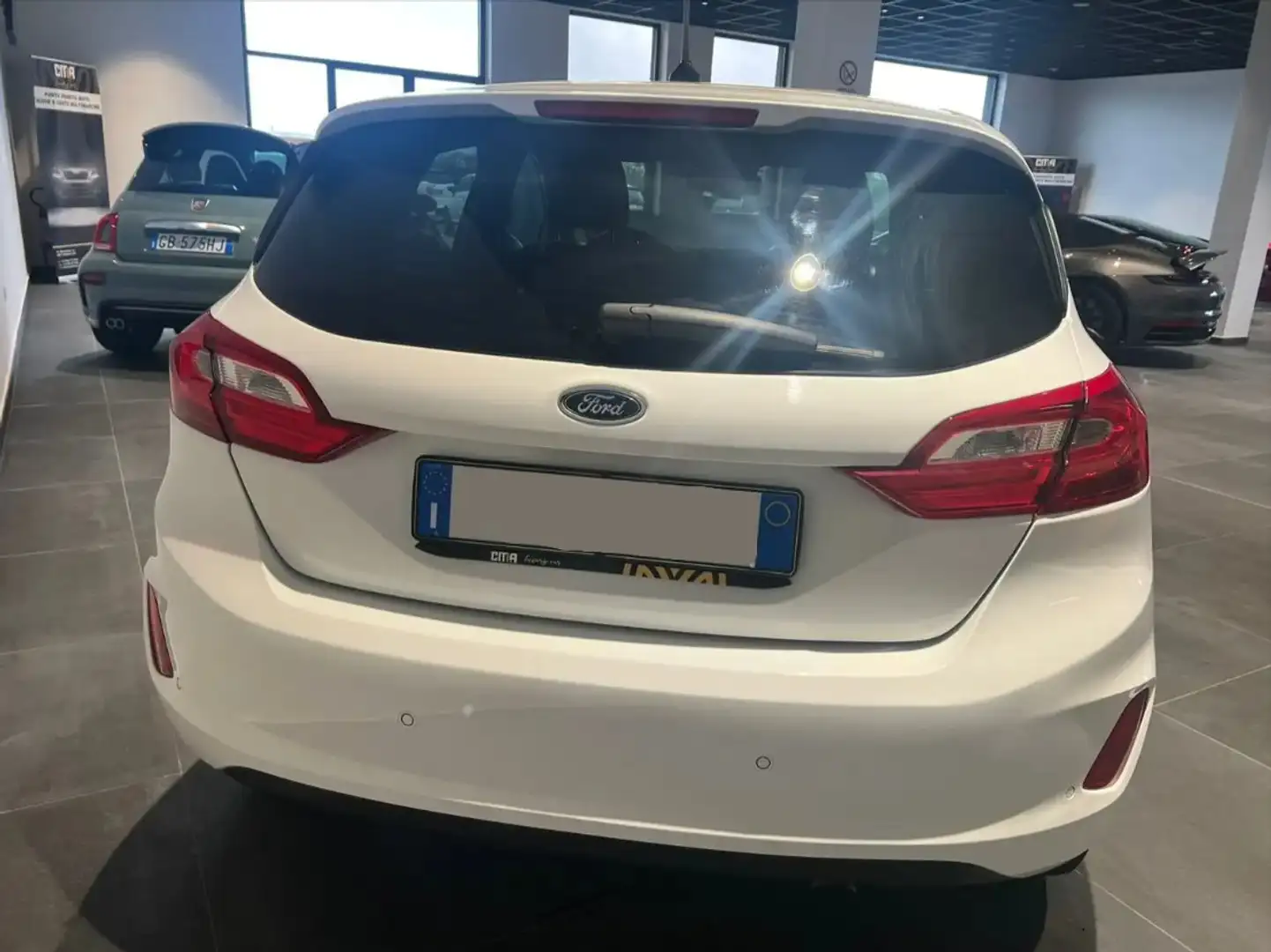 Ford Fiesta Fiesta 5p 1.1 TITANIO 85cv my19.5 Weiß - 2