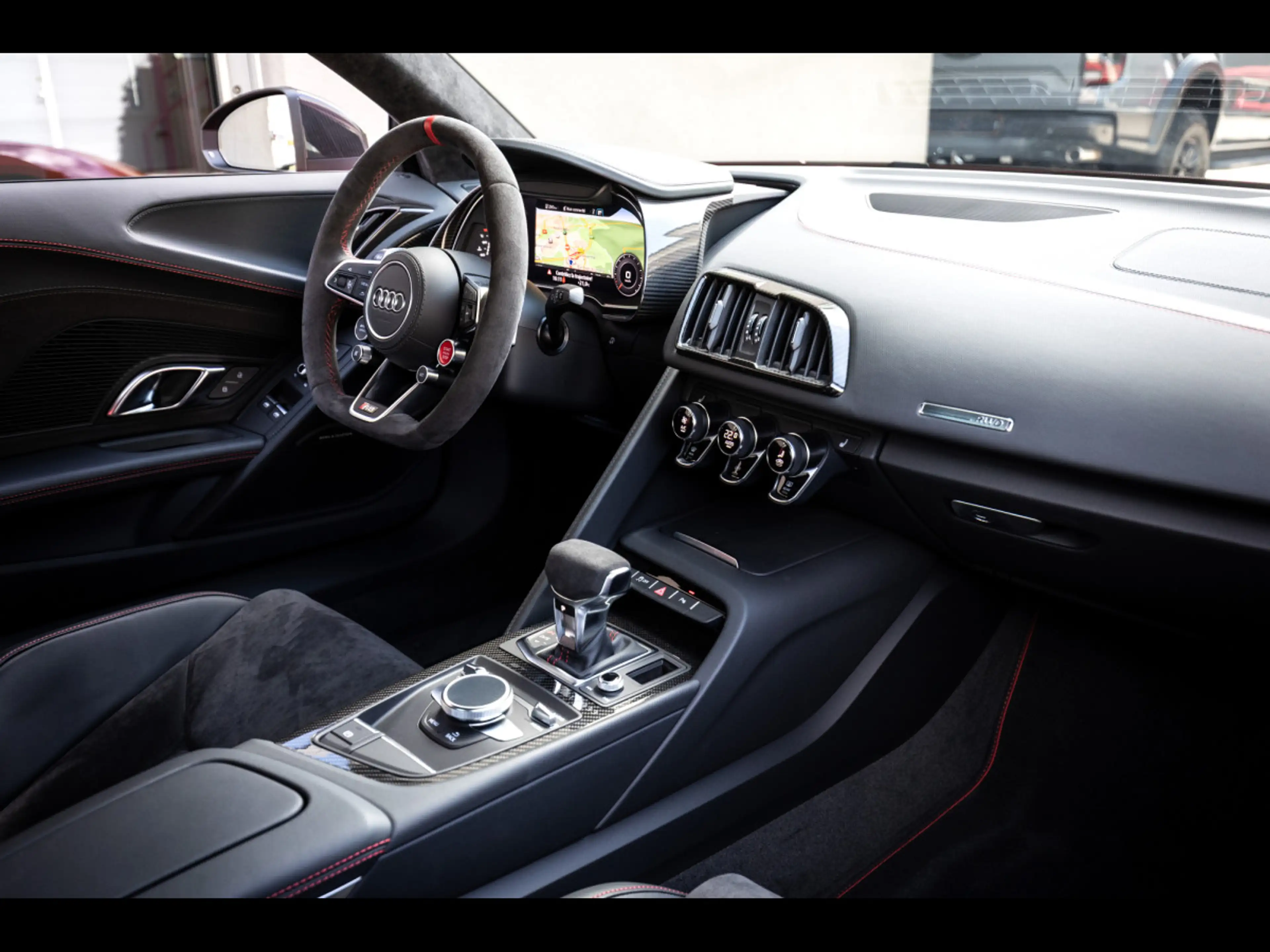 Audi R8 V10 GT RWD S-TRONIC°1/333°TANGO RED°WARRANTY 03/28 — photo 14