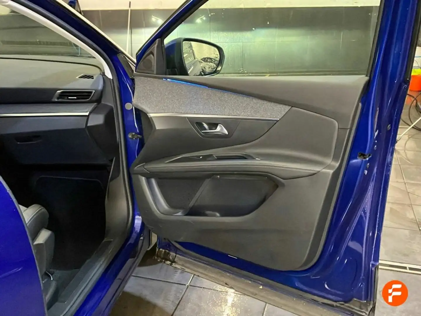 Peugeot 3008 1.6BLUEHDI 88KW (120CV) GT LINE S&S Amarillo - 1