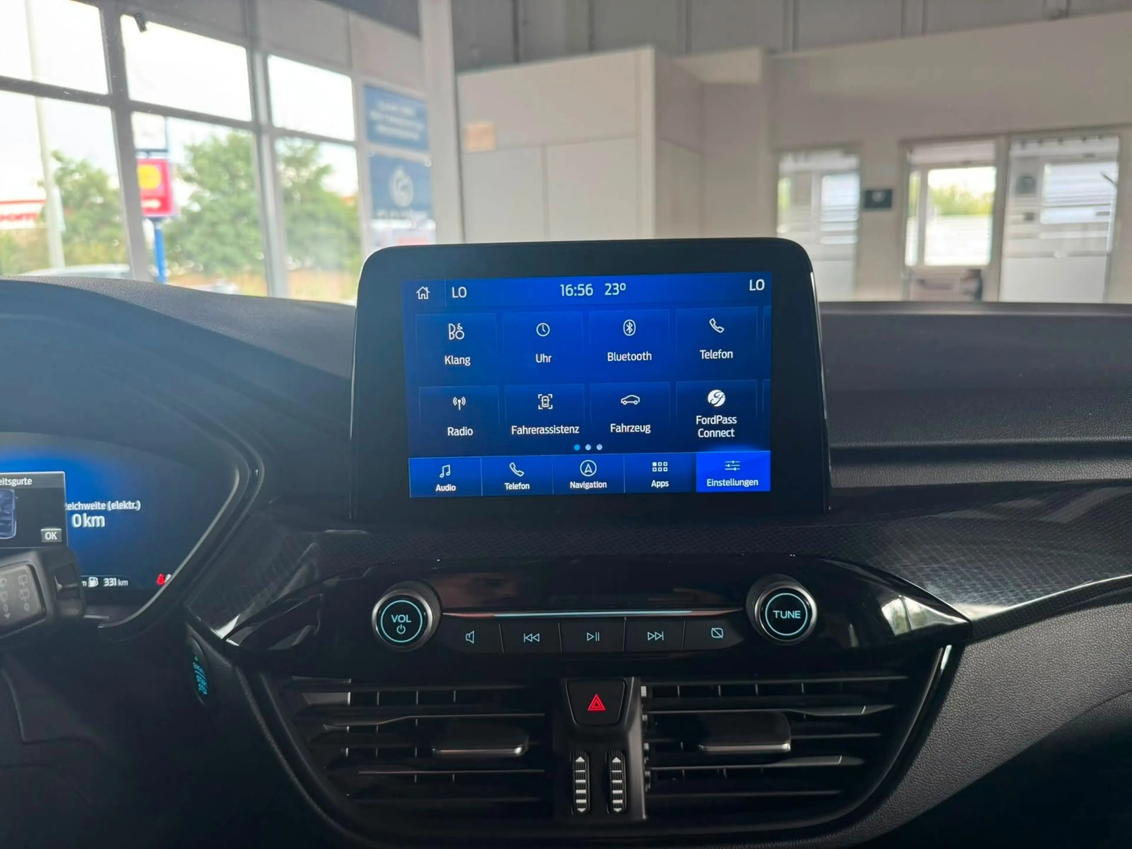 Ford Kuga Plug-In Hybrid ST-Line X*KAMER*AHK*1.HAND* — photo 12