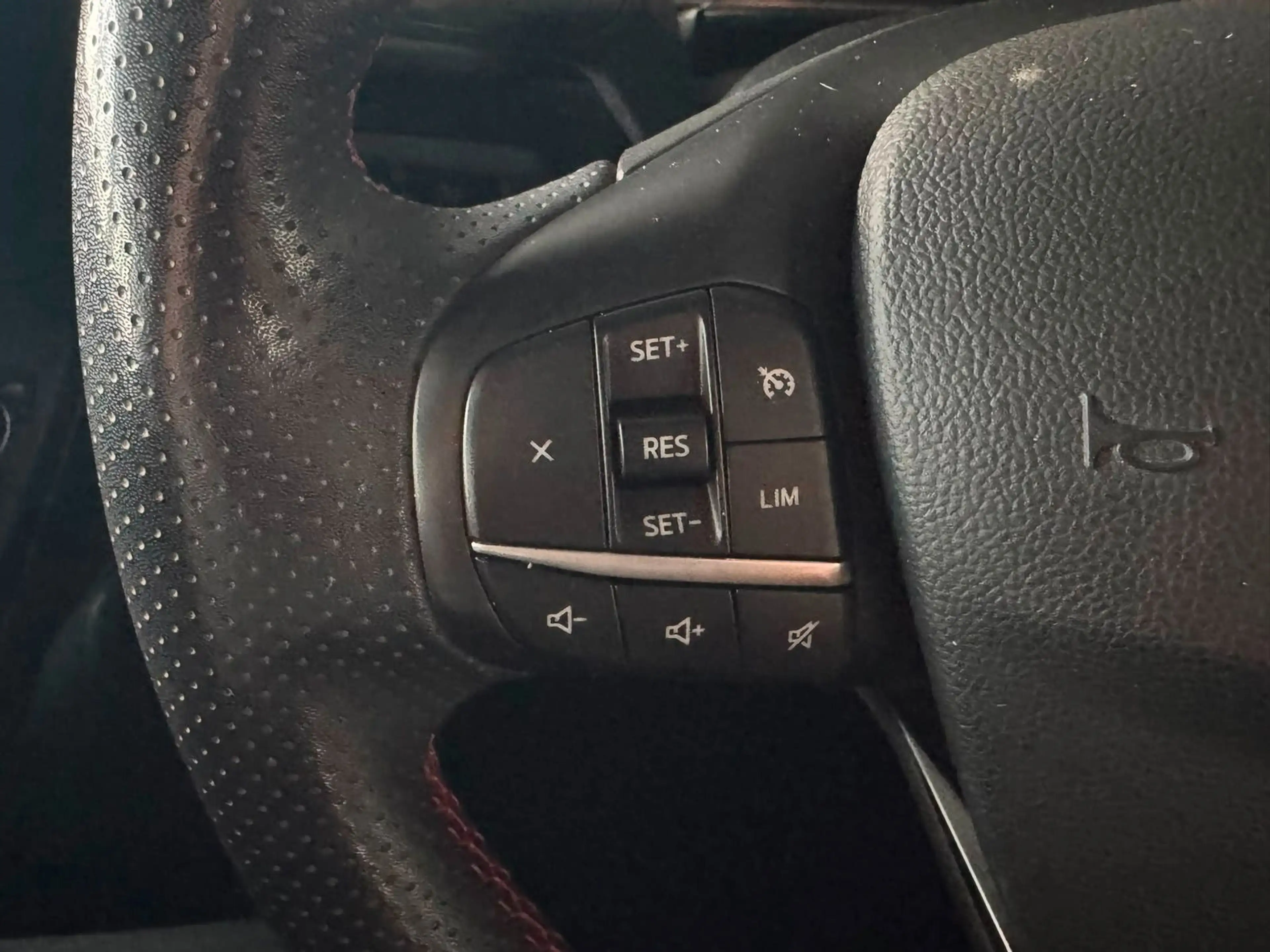 Ford Kuga Plug-In Hybrid ST-Line X*KAMER*AHK*1.HAND* — photo 9