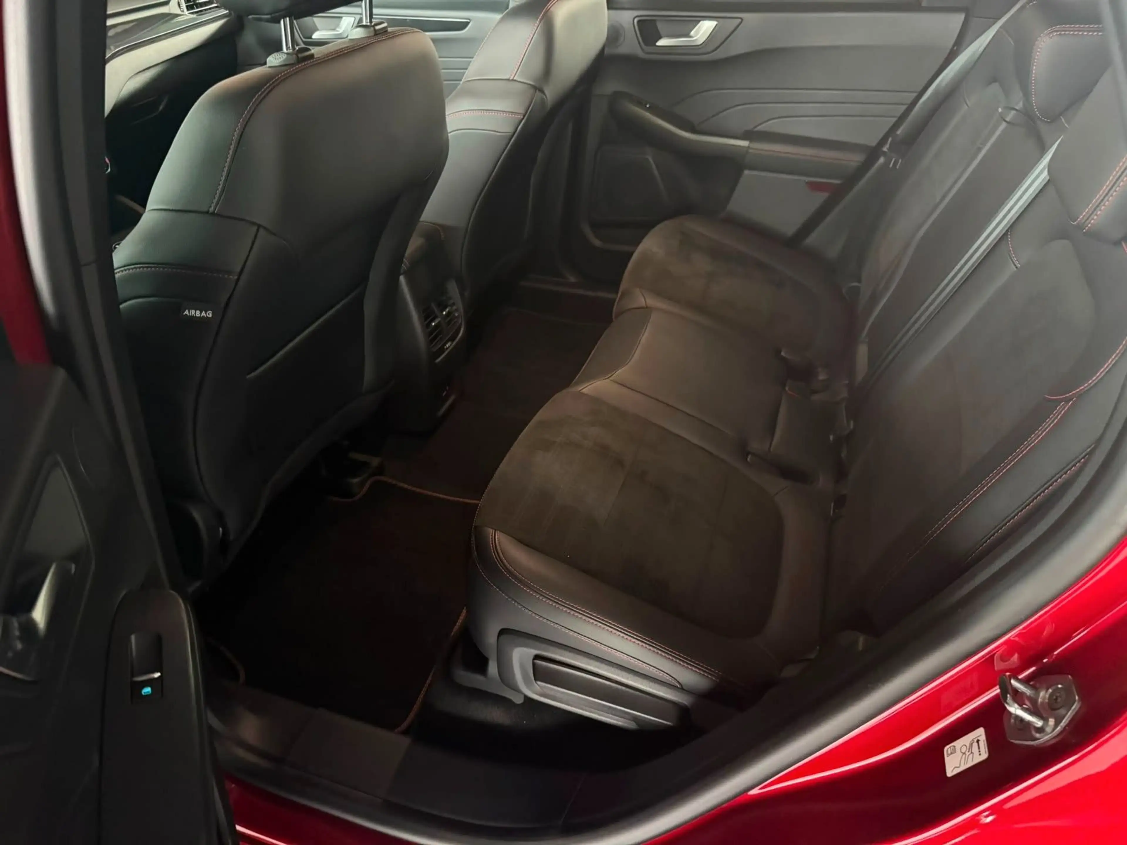 Ford Kuga Plug-In Hybrid ST-Line X*KAMER*AHK*1.HAND* — photo 13