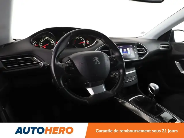 Peugeot 308 view 11