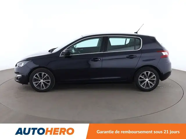 Peugeot 308 view 3