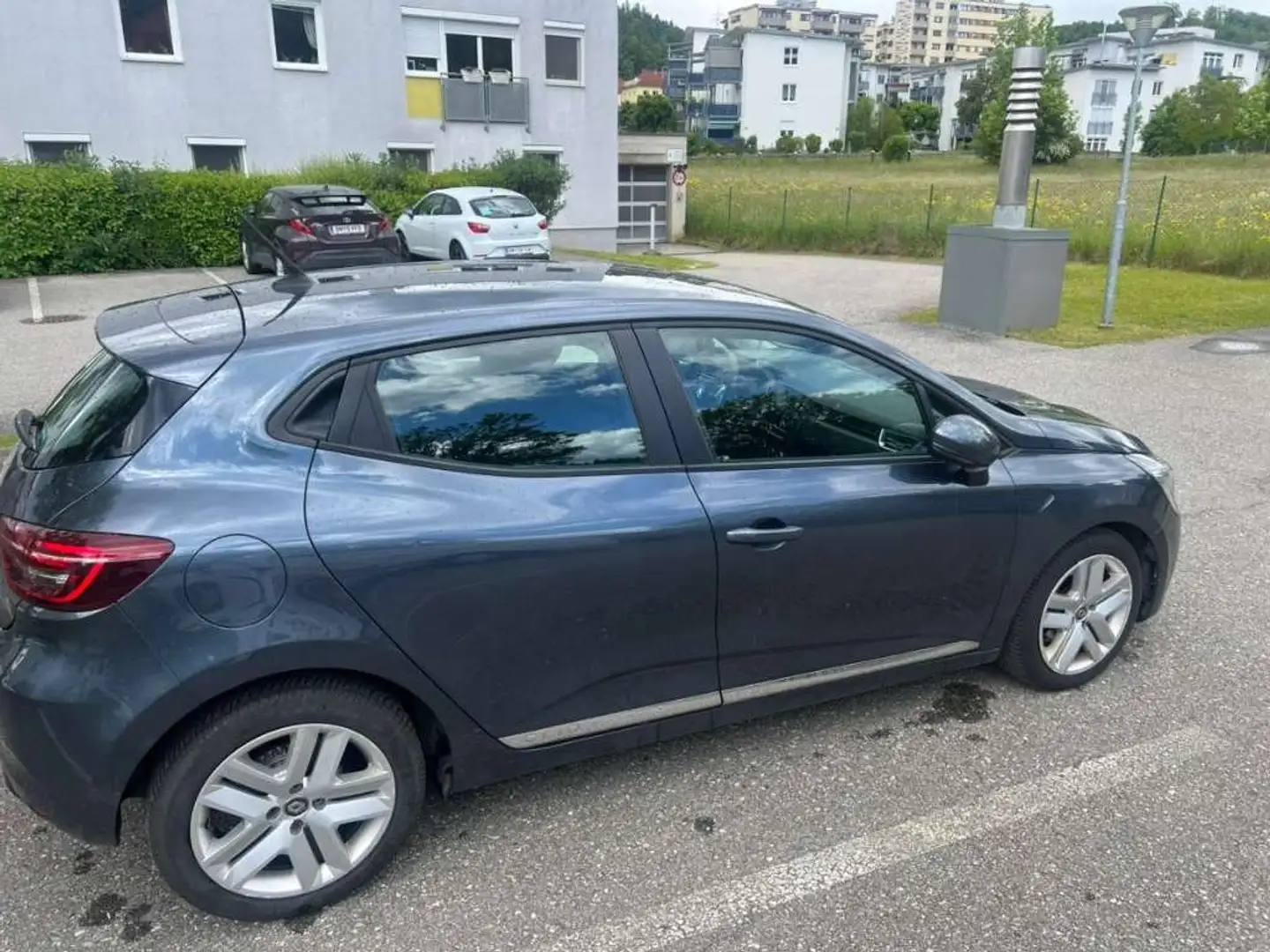 Renault Clio Clio Zen TCe 100 Zen Grau - 2