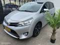 Toyota Verso 1.6 D-4D Dynamic  AIRCO NAVI CRUISE GRIJS KENTEKEN srebrna - thumbnail 1