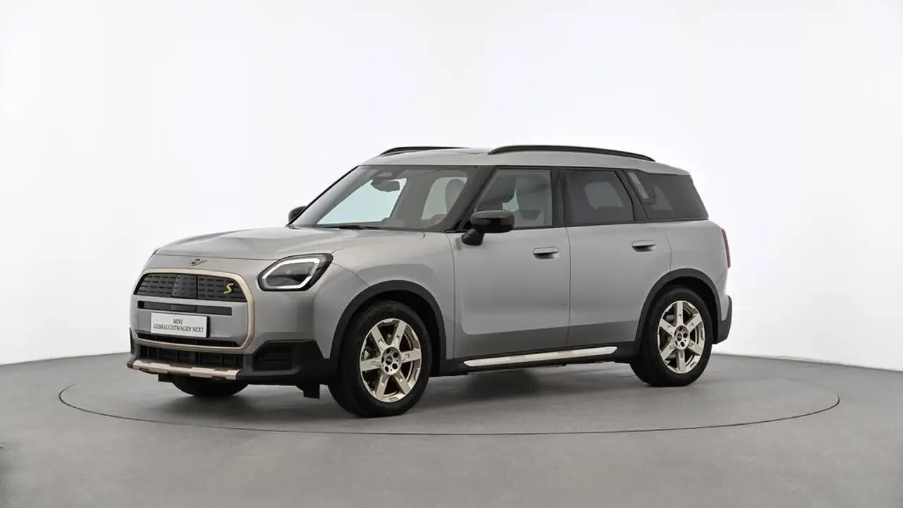 MINI Countryman SE All4 Favoured Trim