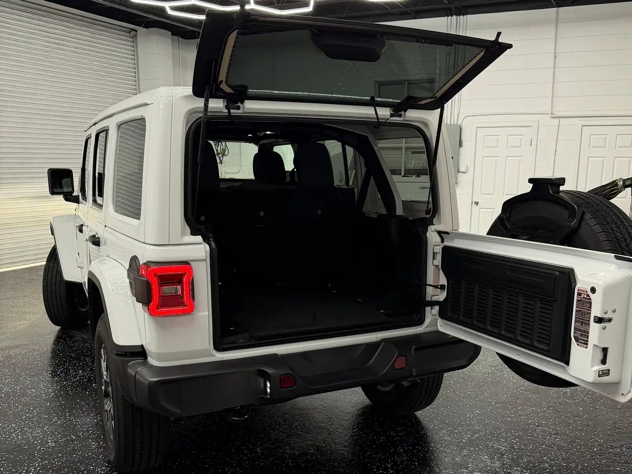 Jeep Wrangler 2026 — фото 11