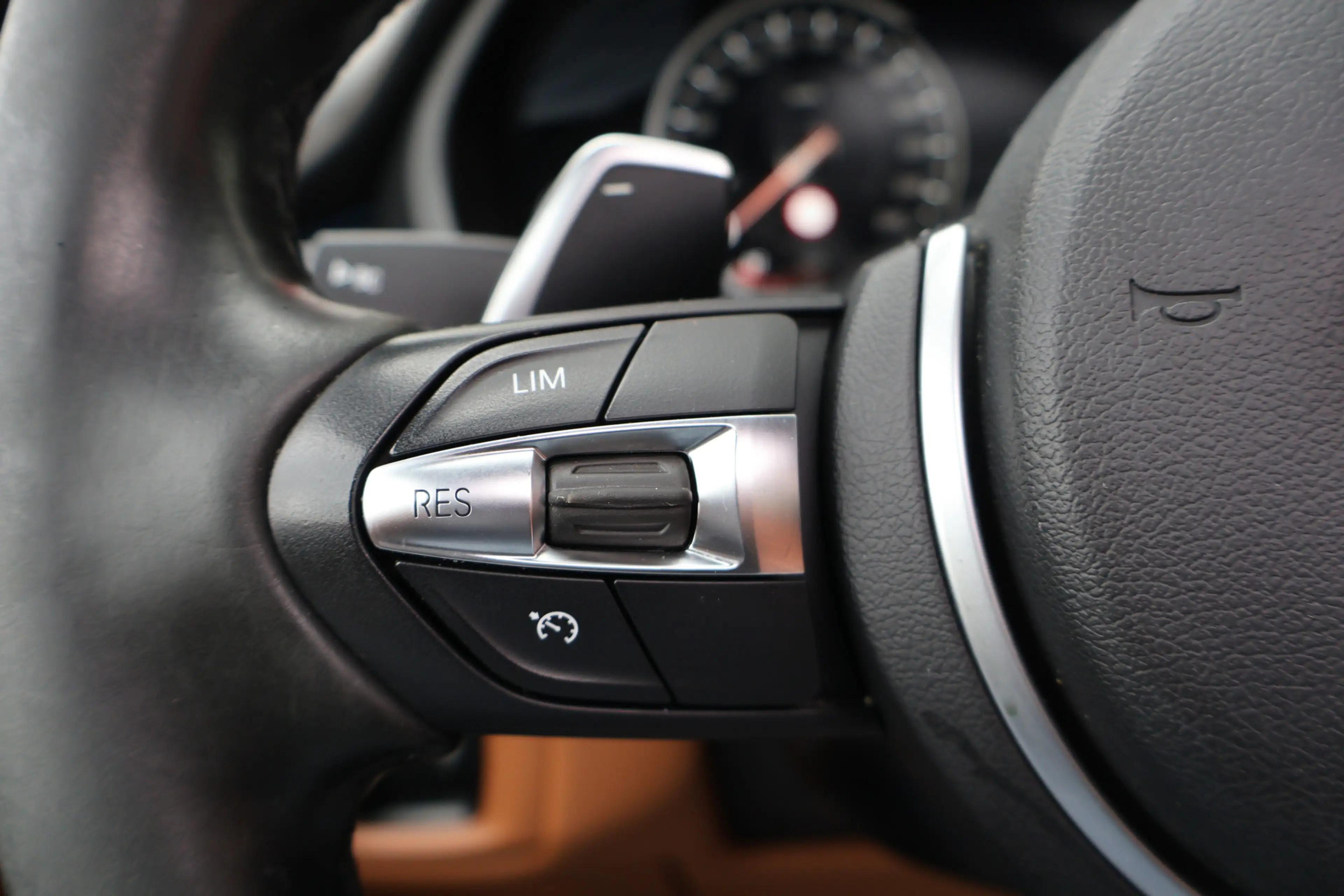 BMW X6 xDrive40d High Executive — photo 13