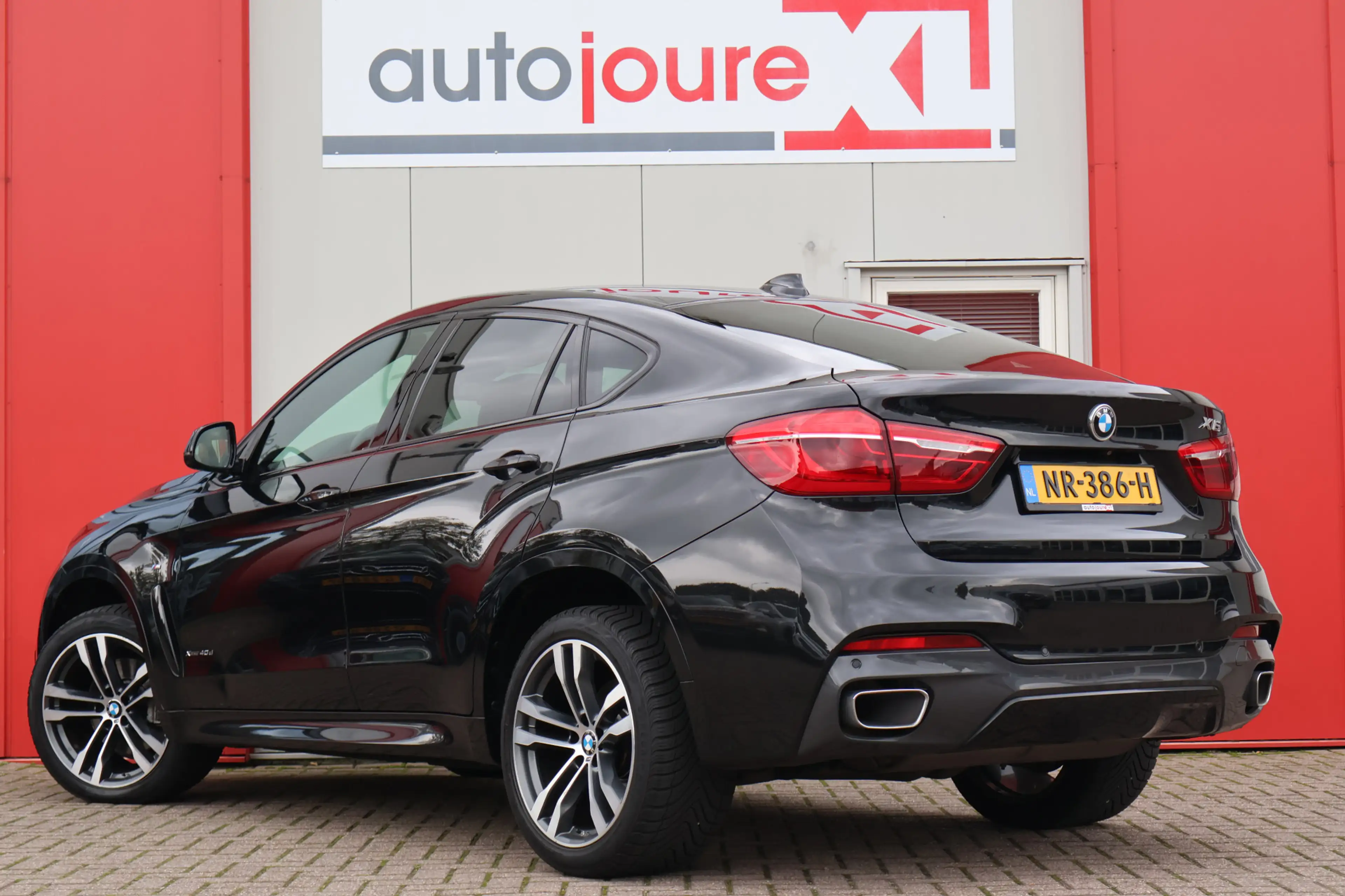 BMW X6 xDrive40d High Executive — photo 4