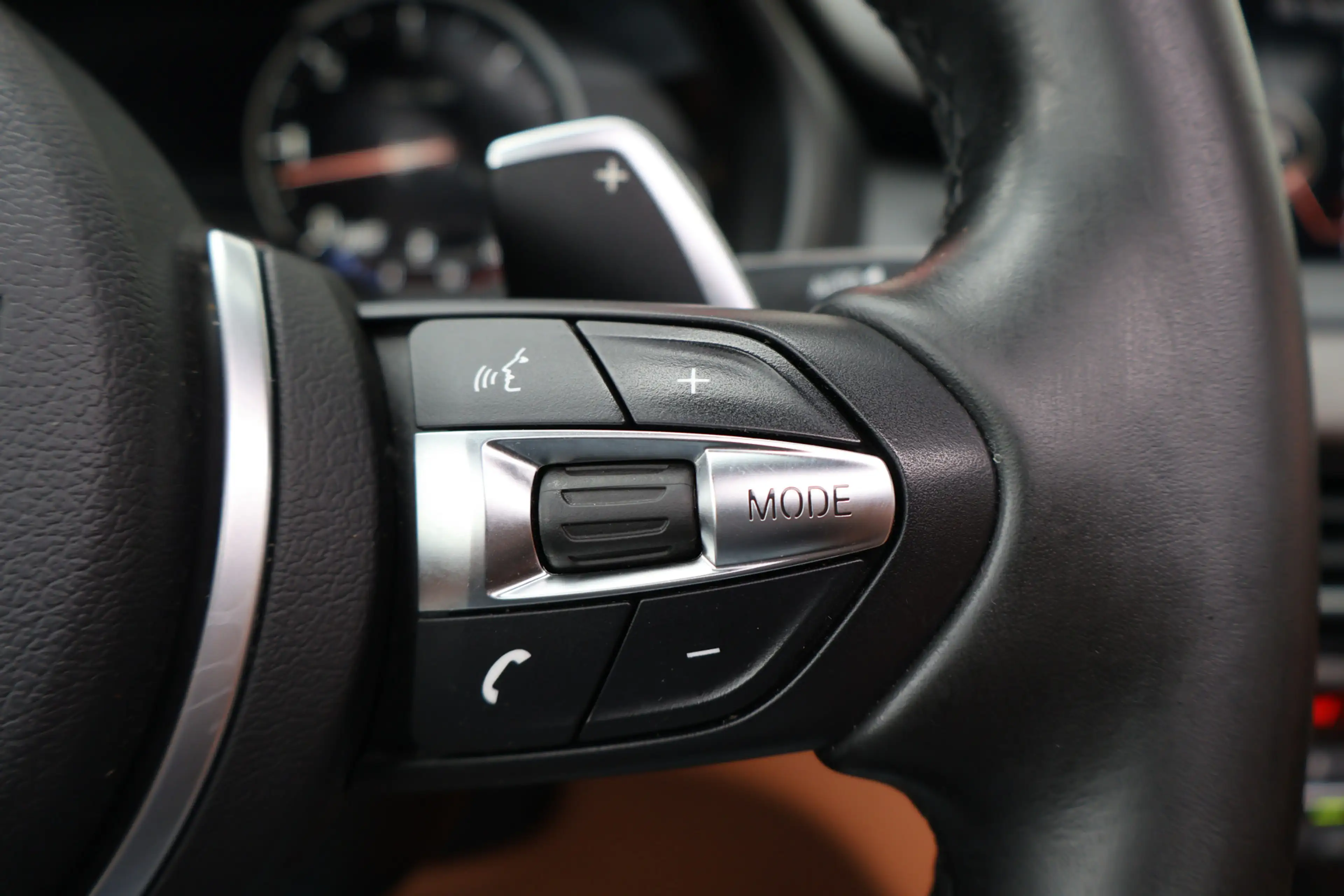 BMW X6 xDrive40d High Executive — photo 14