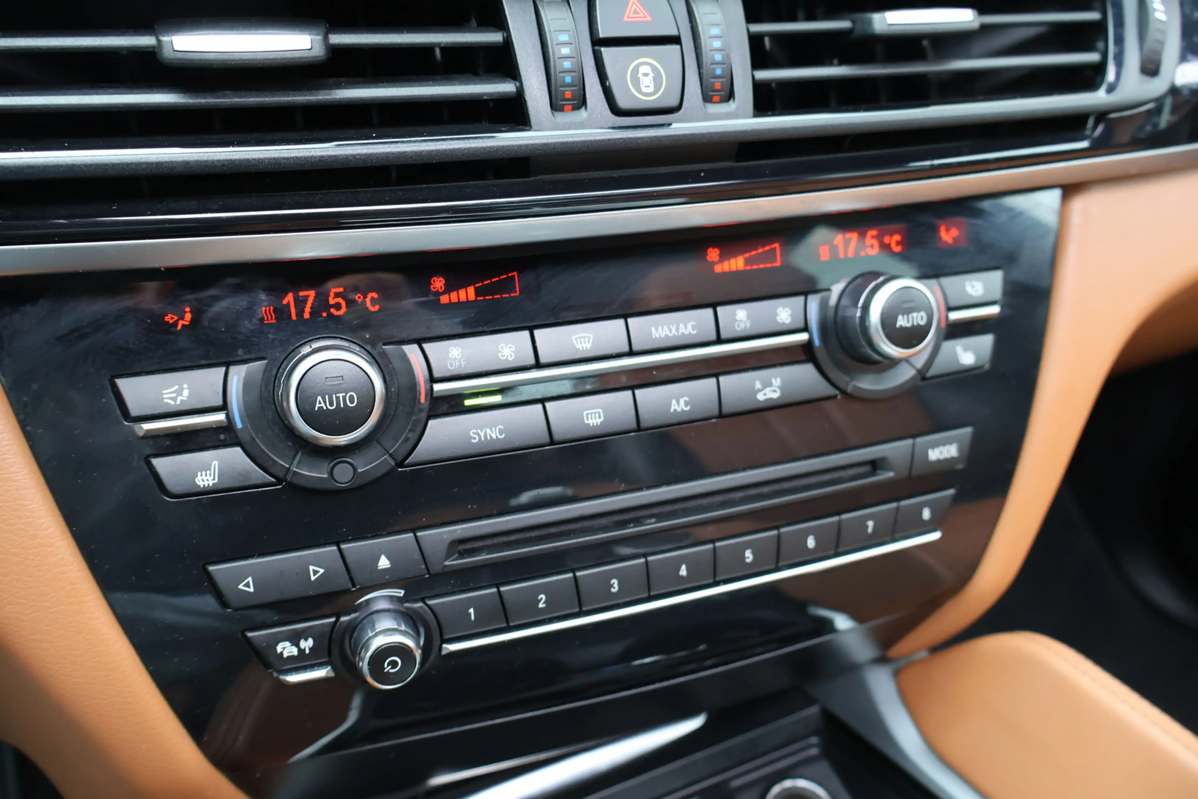 BMW X6 xDrive40d High Executive — photo 12