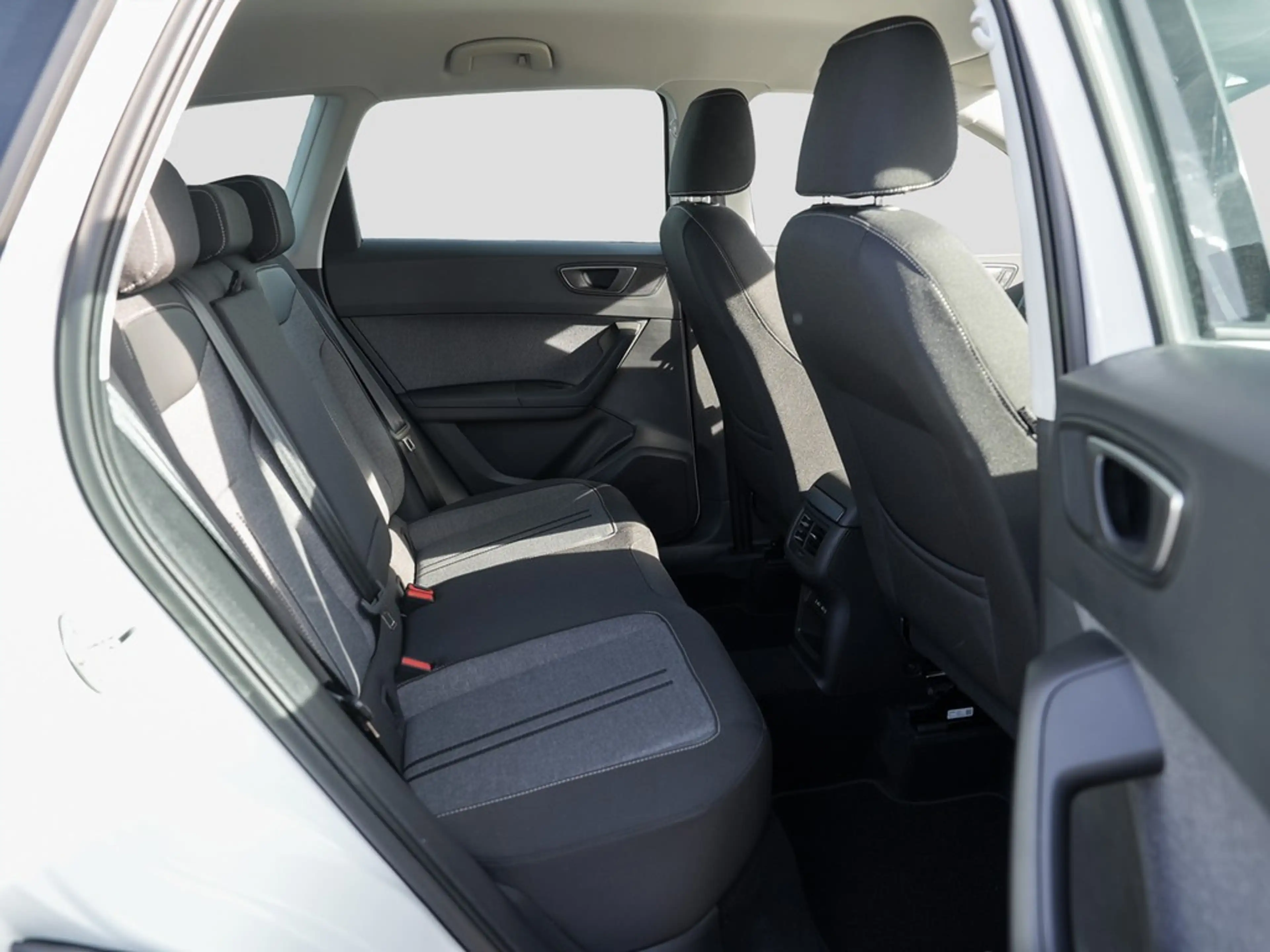 SEAT Ateca 1.5 TSI DSG Style /Navi+/LED/RFK/AHK/ACC — photo 13