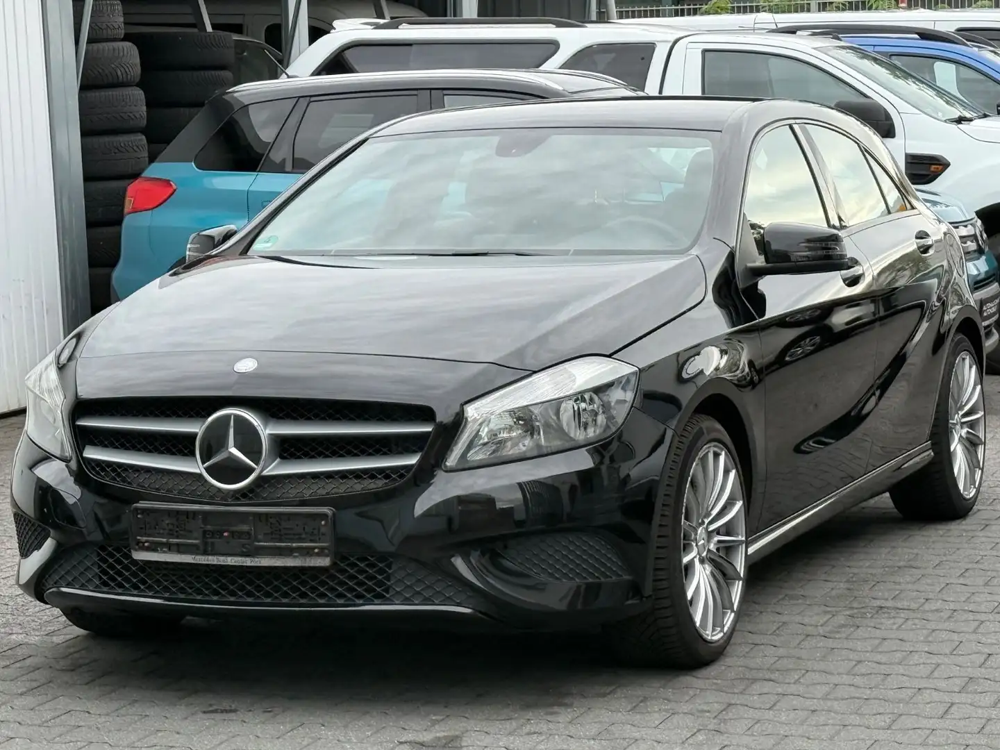 Mercedes-Benz A 180 BlueEfficiency RückfahrKamera SHZ Schwarz - 1