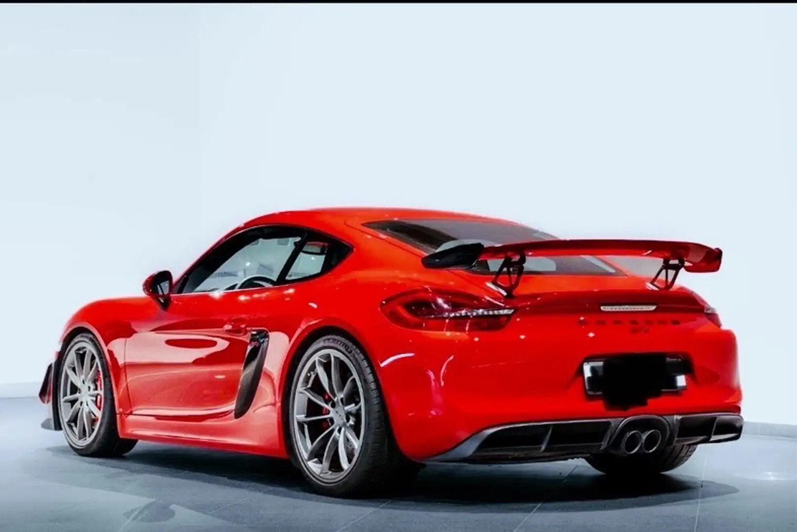 Porsche Cayman GT4 - 1