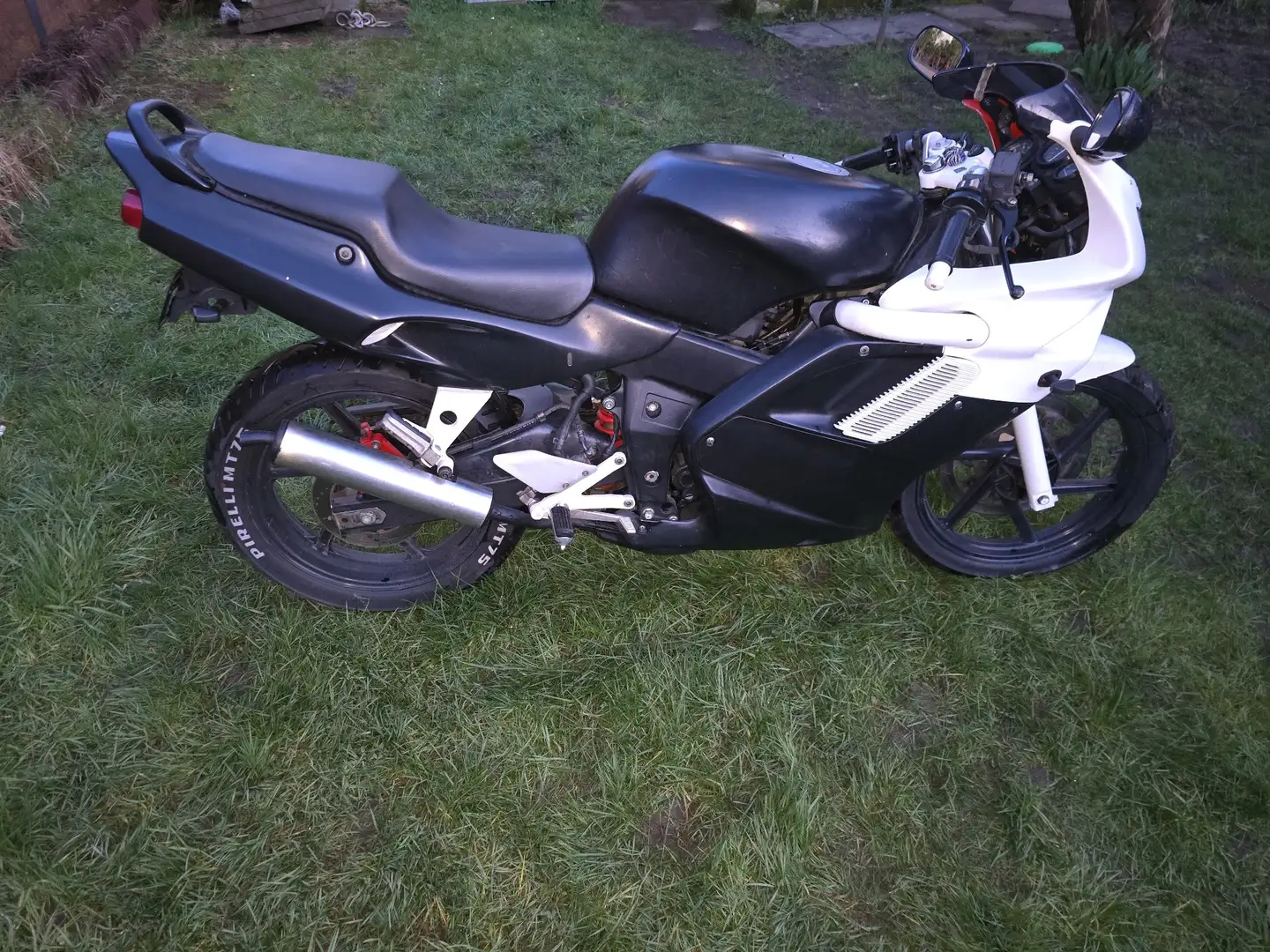 Honda NSR 125 R Negro - 1