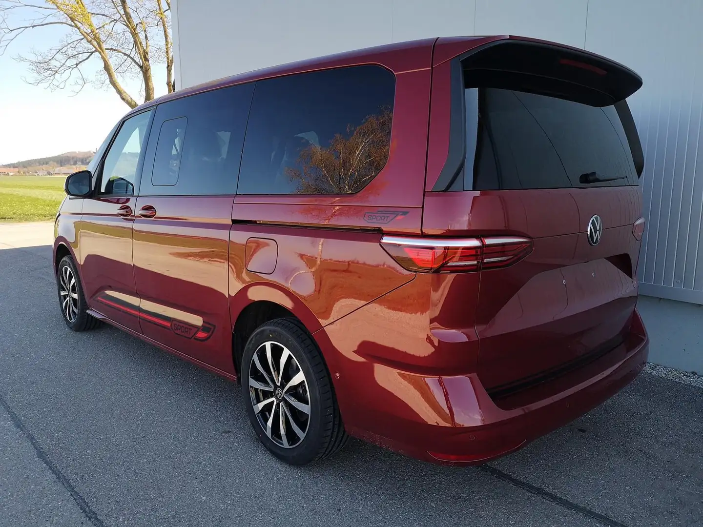 Volkswagen T7 Multivan Sport Edition 2,0TDI DSG Komfort LÜ 5 Sitzer 11... Rot - 2