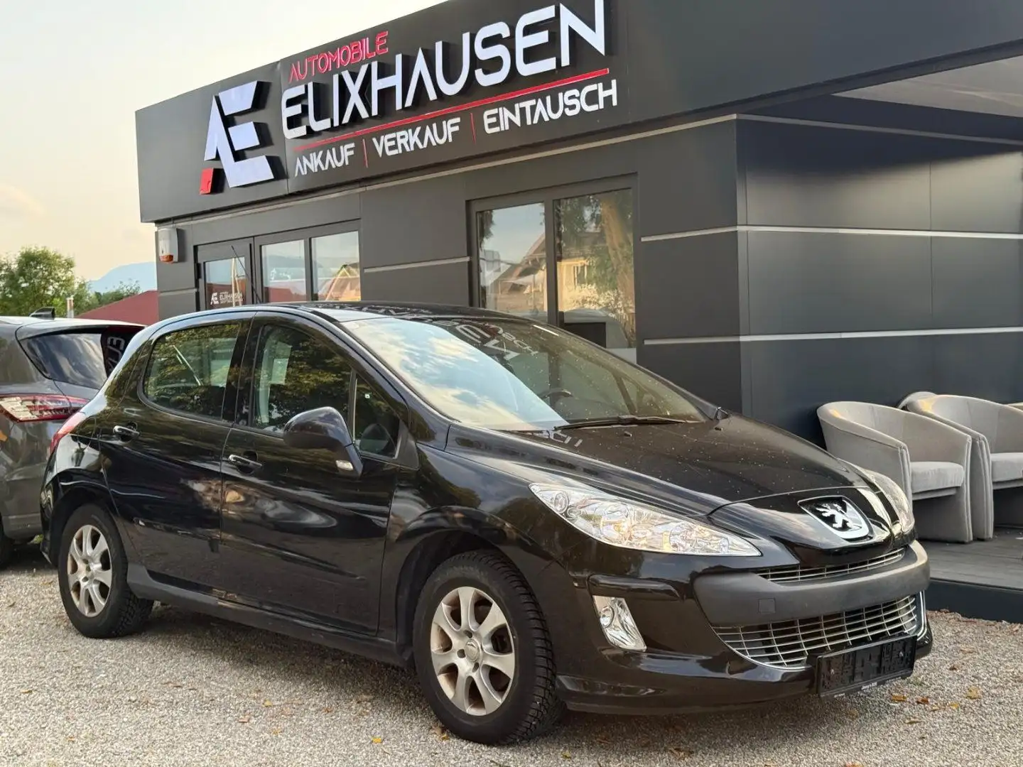 Peugeot 308 1.4 16V VTi Comfort Schwarz - 1
