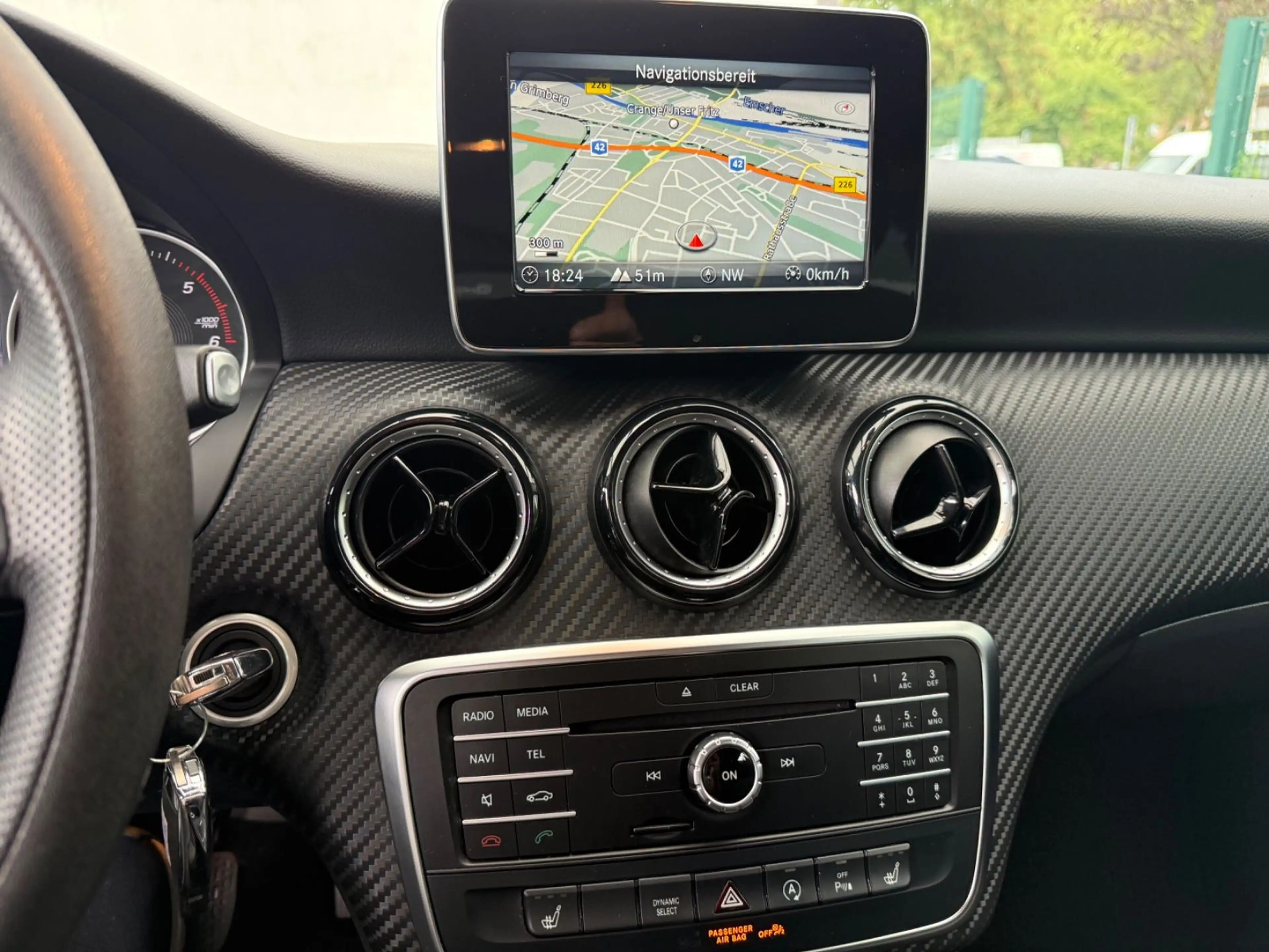 Mercedes-Benz GLA 200 d*NAVI*SHZ*PDC*2.HAND — photo 15
