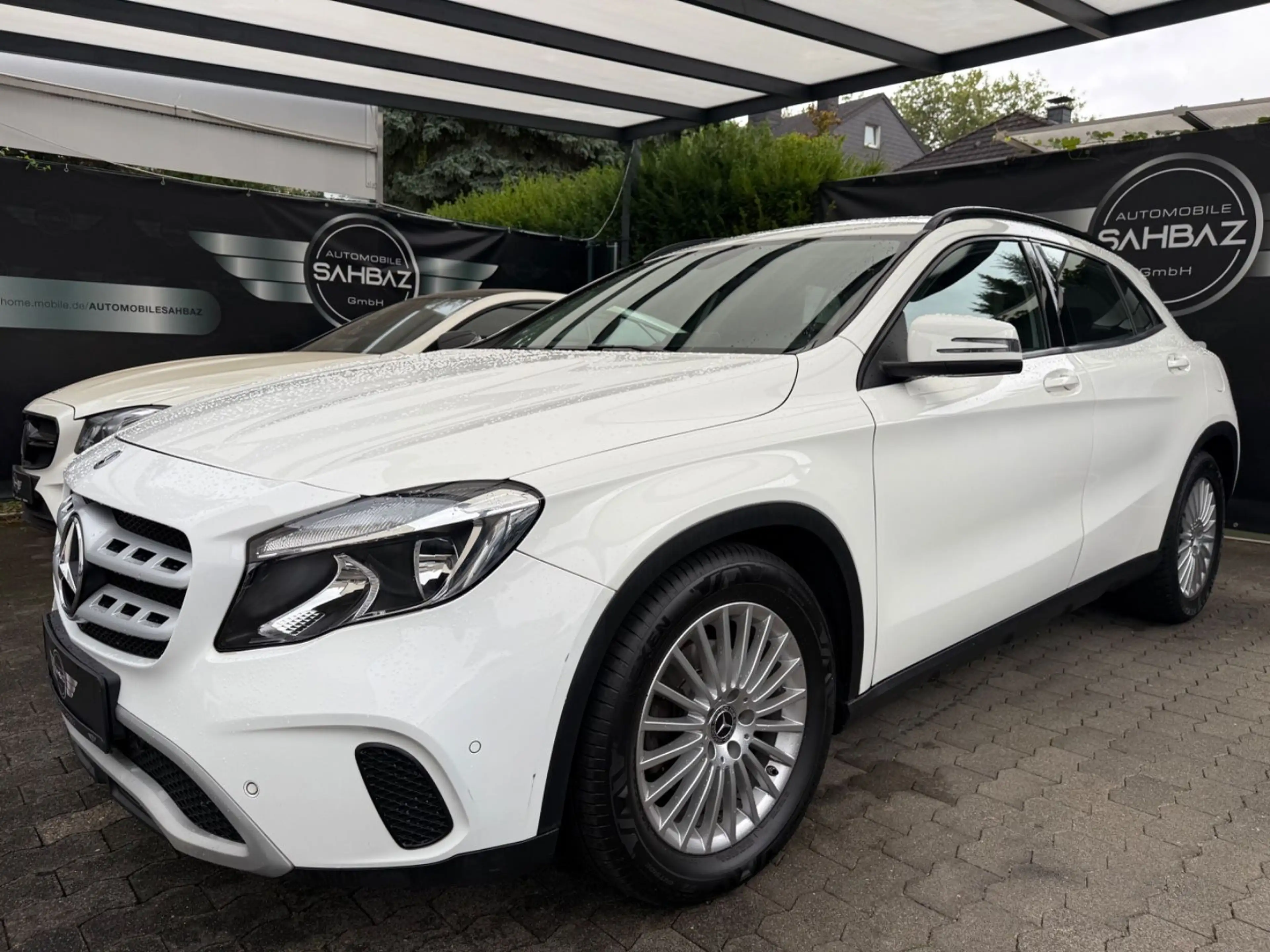 Mercedes-Benz GLA 200 d*NAVI*SHZ*PDC*2.HAND