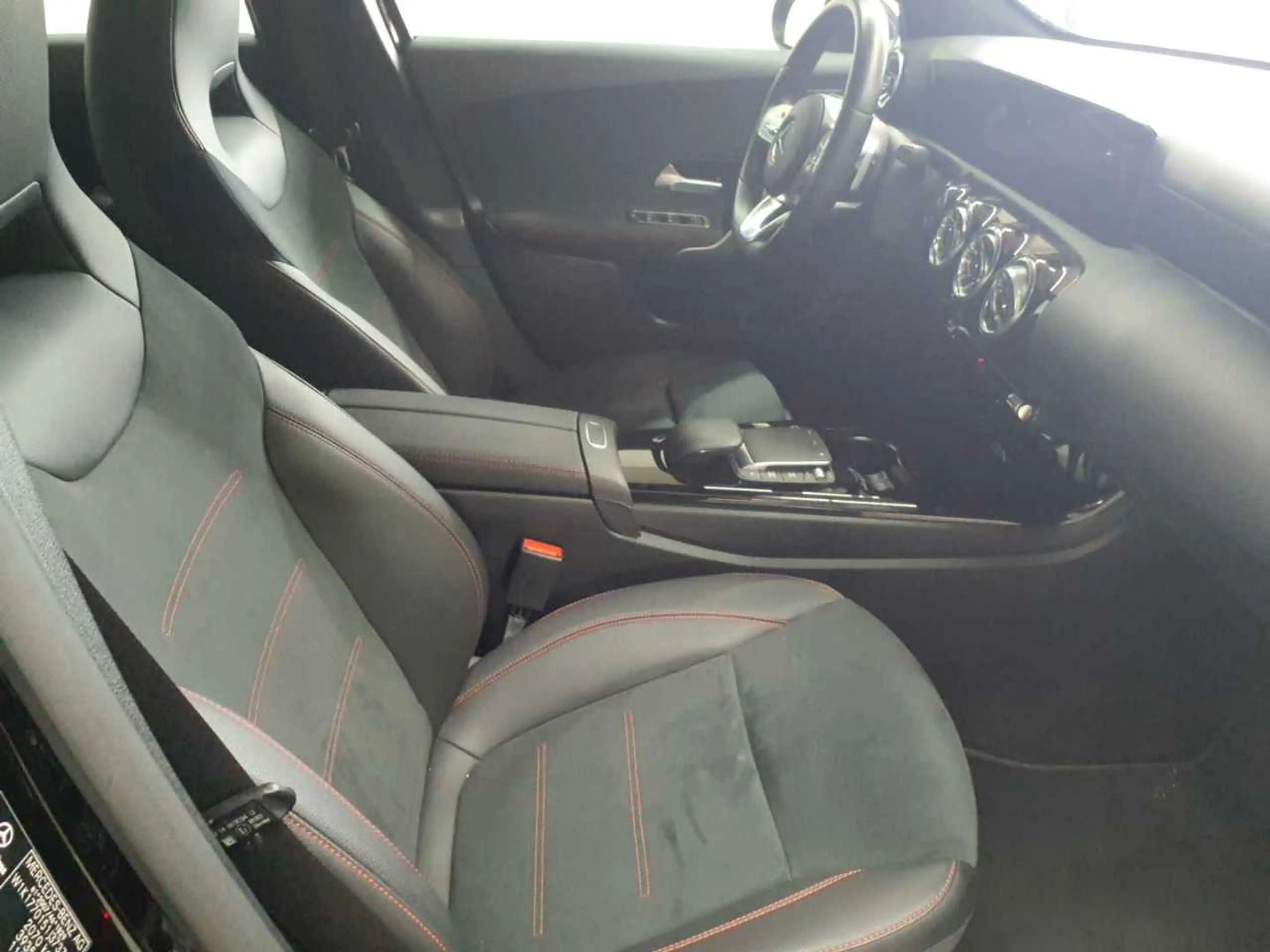 Mercedes-Benz A 220 A 220 d 4Matic 8G-DCT Adva AMG Line Navi — photo 8