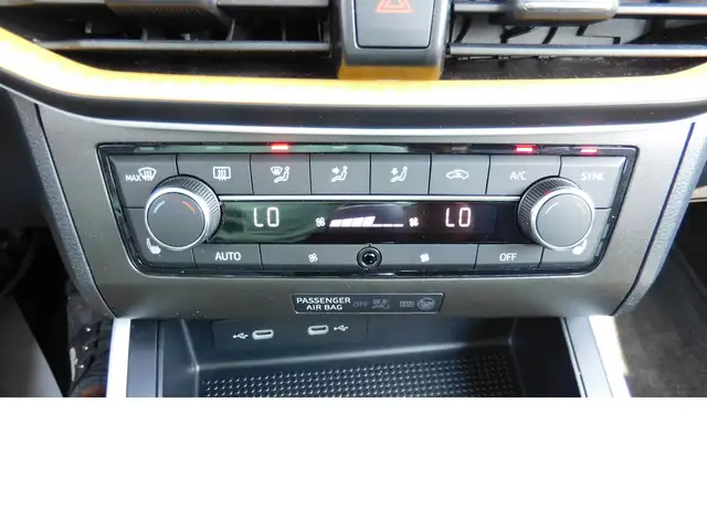 Seat Arona view 8