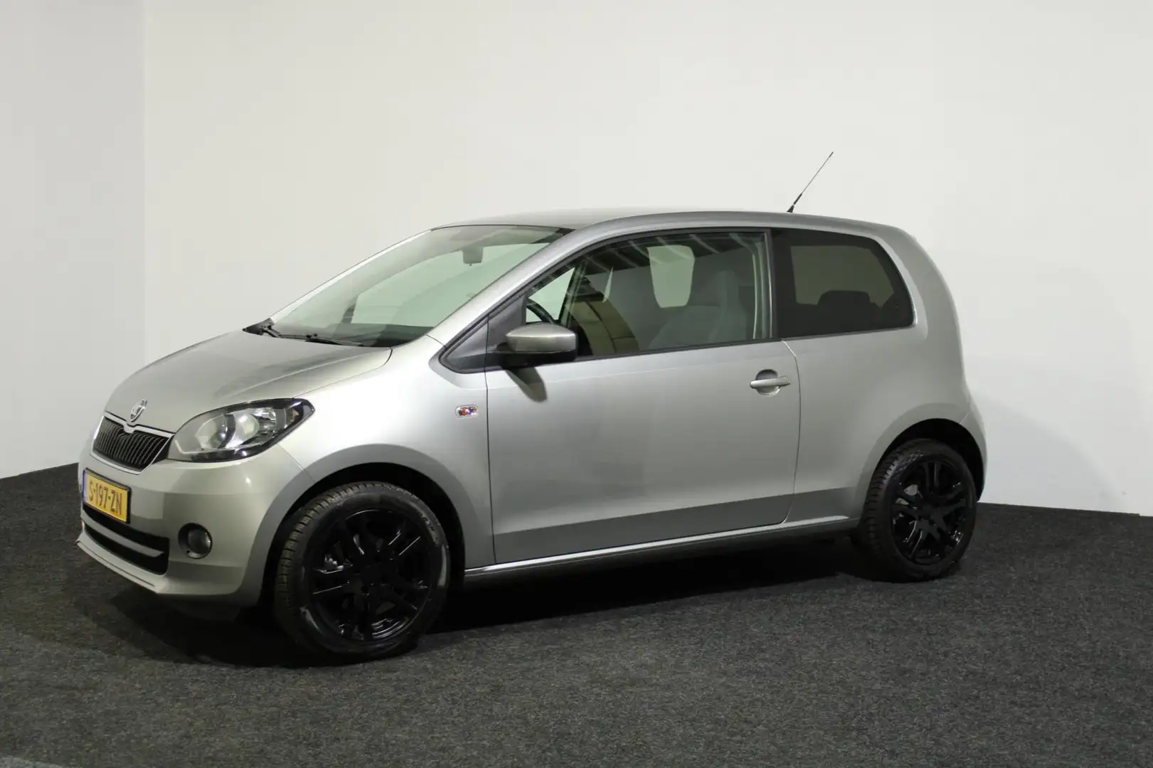 Skoda Citigo 1.0 Greentech Ambition (2017) Zuinig,compact en co Gris - 2