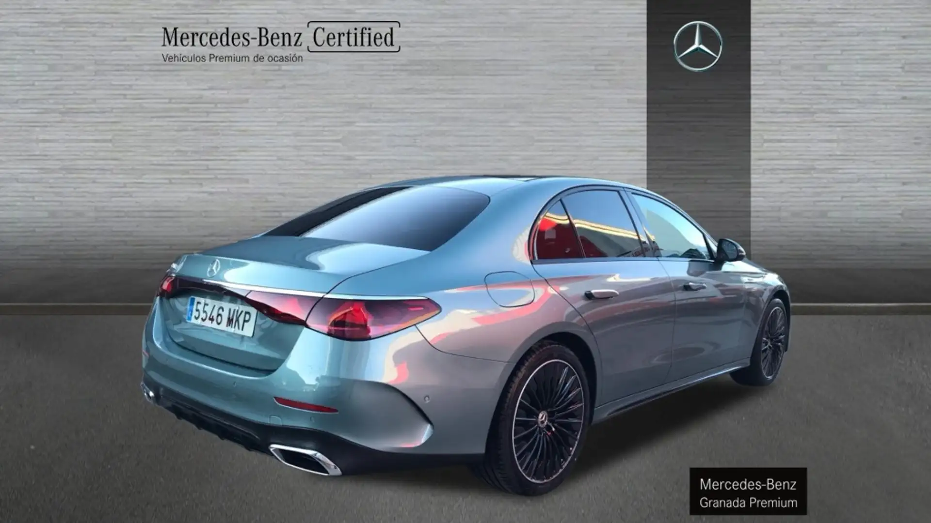 Mercedes-Benz E 220 -CLASS D BERLINA Verde - 2