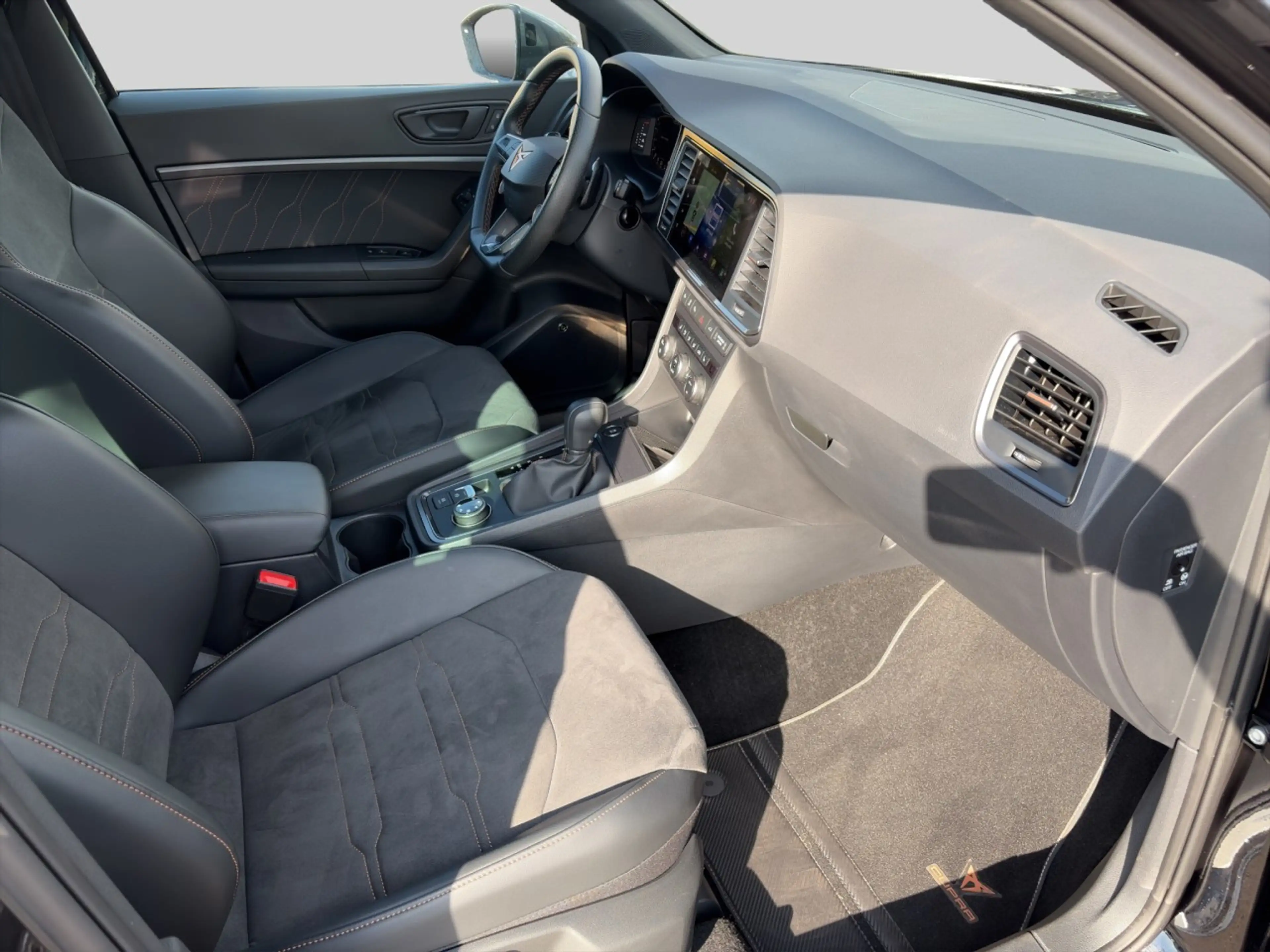 CUPRA Ateca TSI DSG VZ 4Drive 5JGar AHK TopView Beats — photo 14