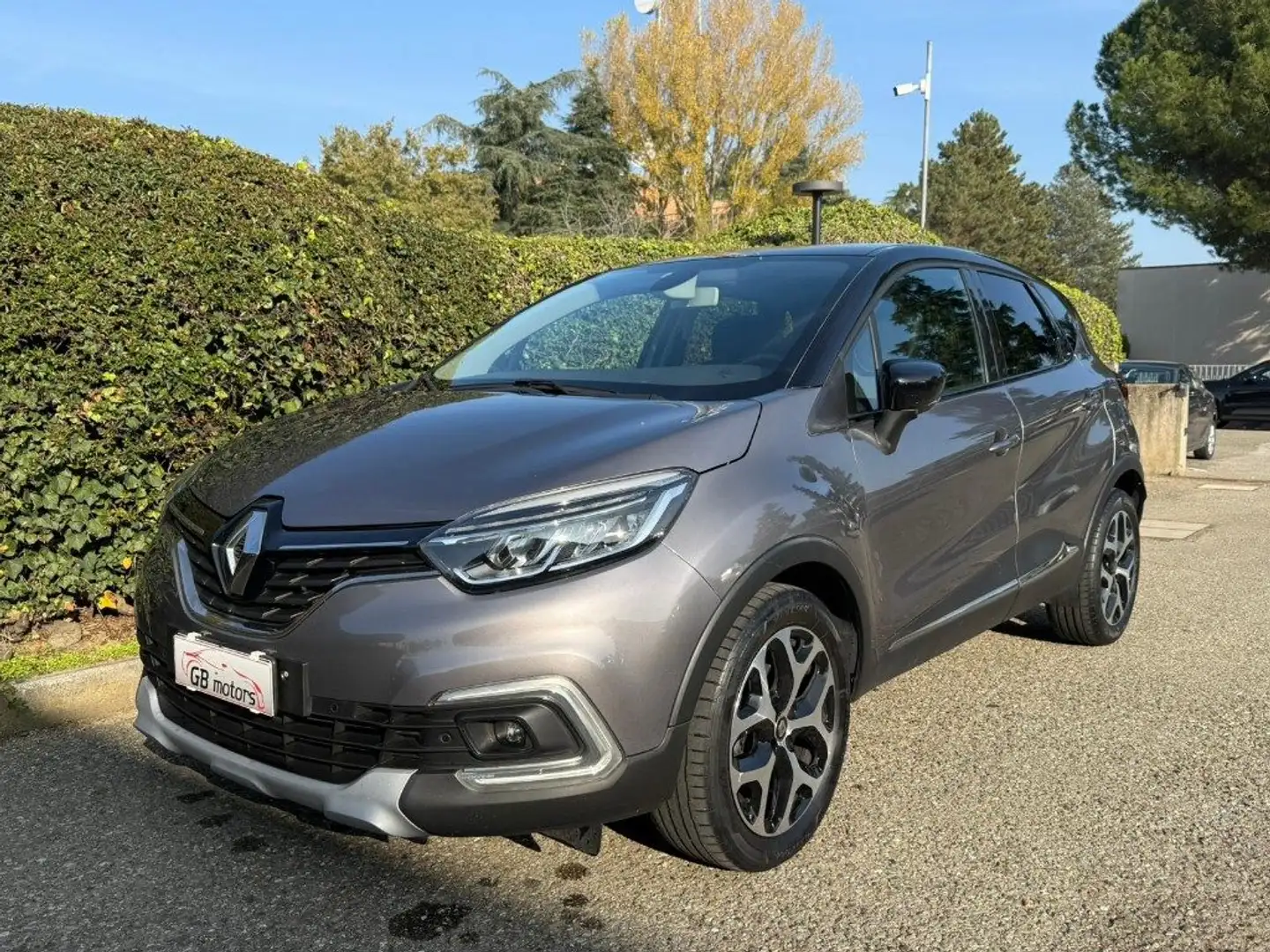 Renault Captur dCi 8V 90CV Sport Edition2 NAVI - LED - TELECAMERA Grijs - 1