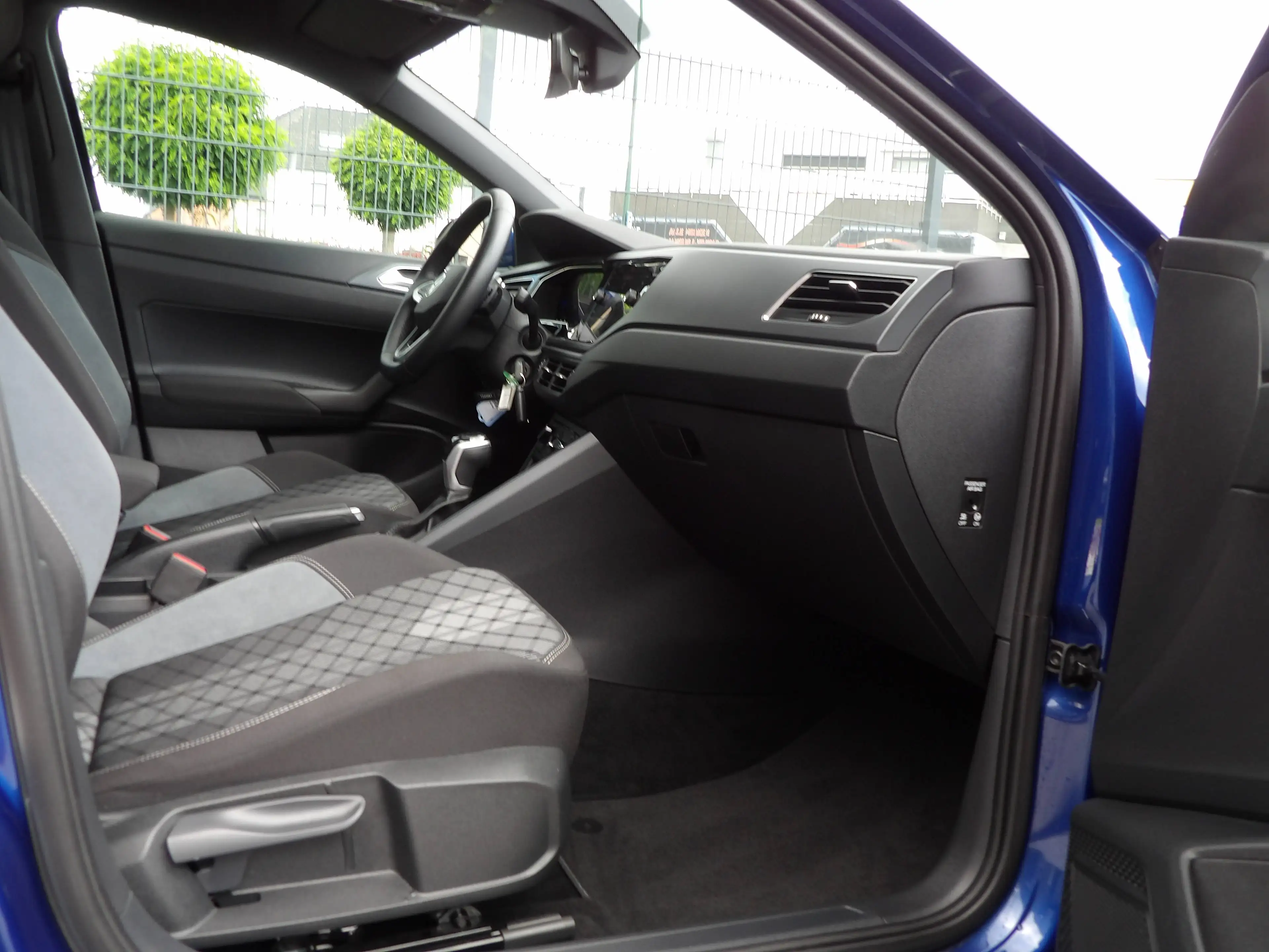 Volkswagen Taigo Taigo 1.0 TSI OPF DSG R-Line - Q Drive. — photo 12