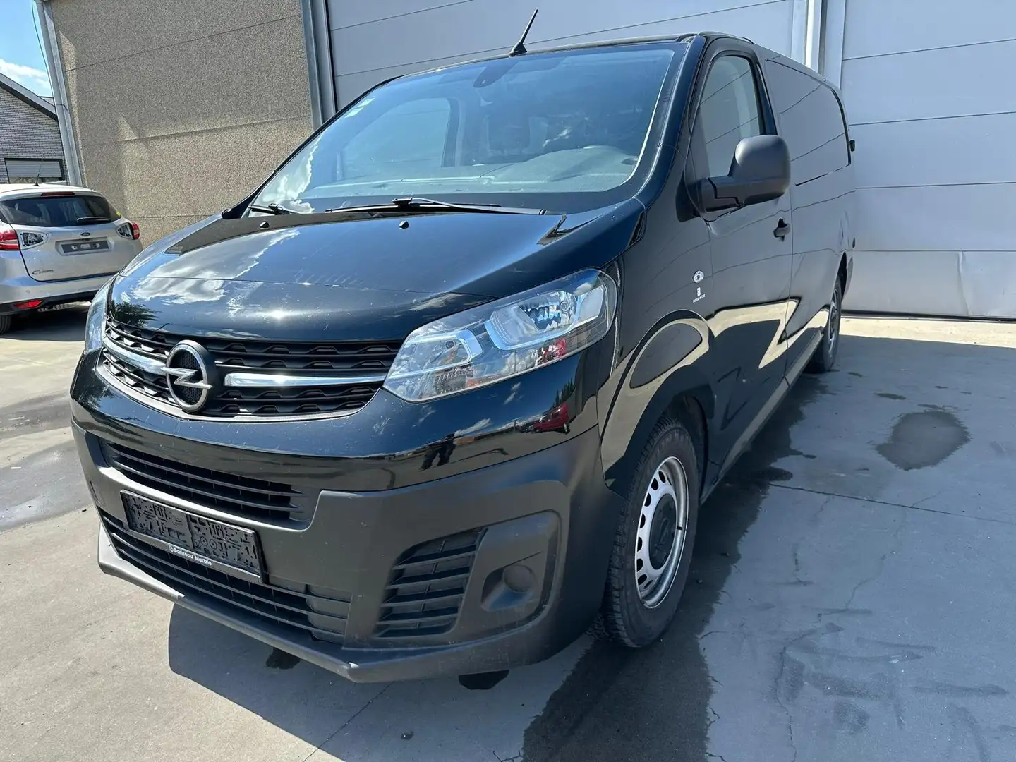 Opel Vivaro OPEL VIVARO 2.0D - LICHTE VRACHT - 6 ZITPL - NAVI Zwart - 1