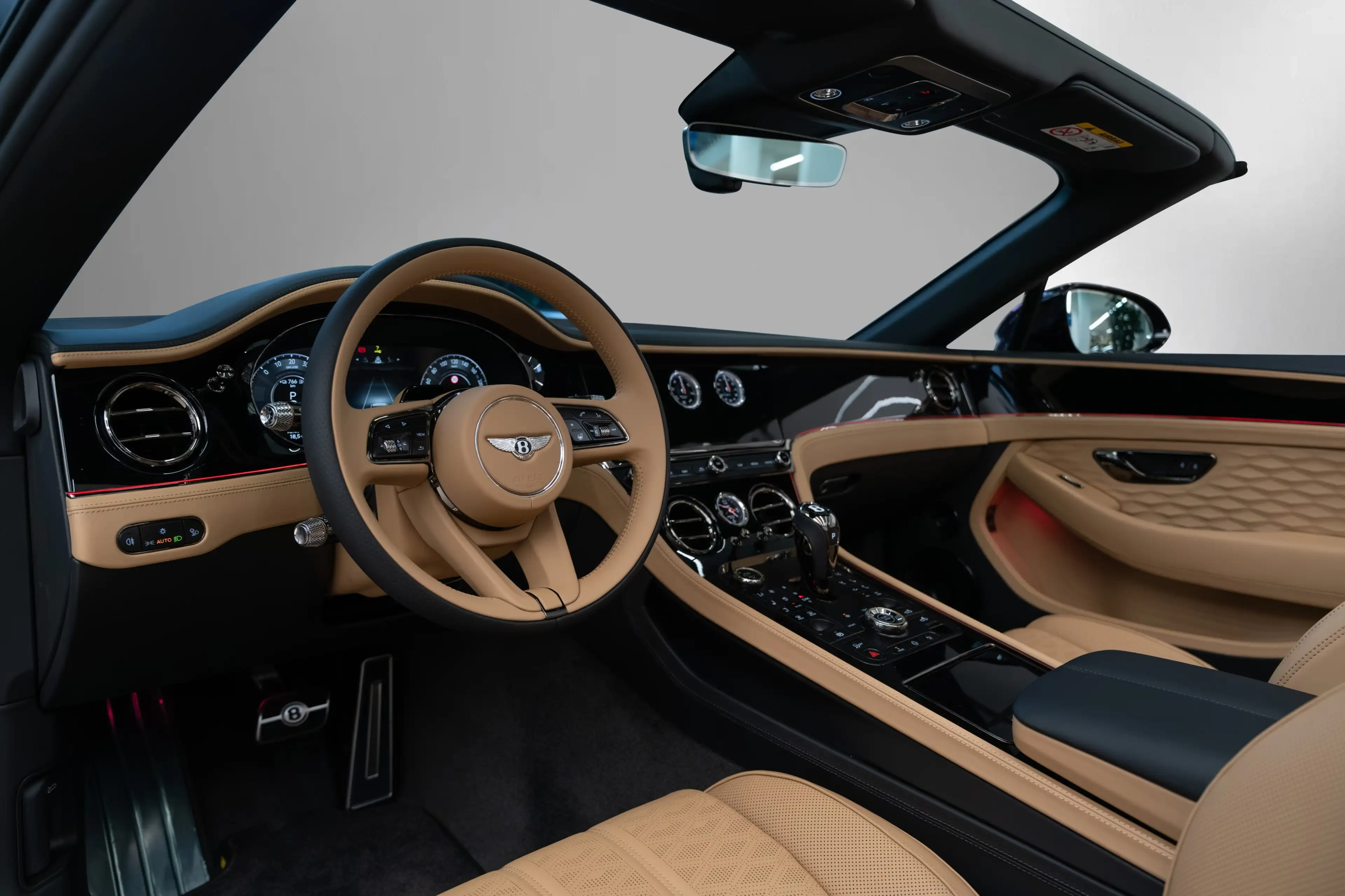 Bentley Continental GTC S *ModelYear27* — photo 11